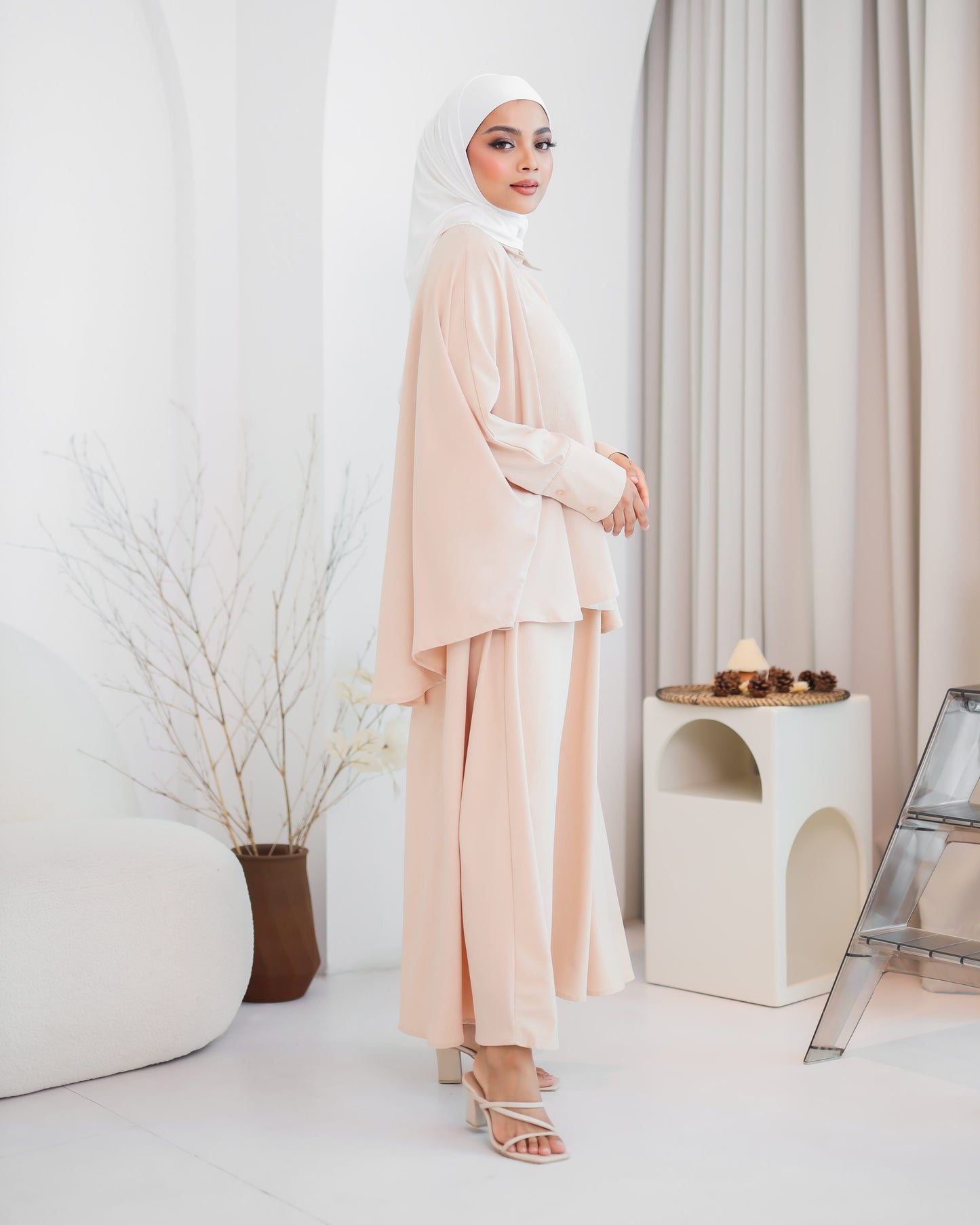 TRIANNA DRESS (NUDE)