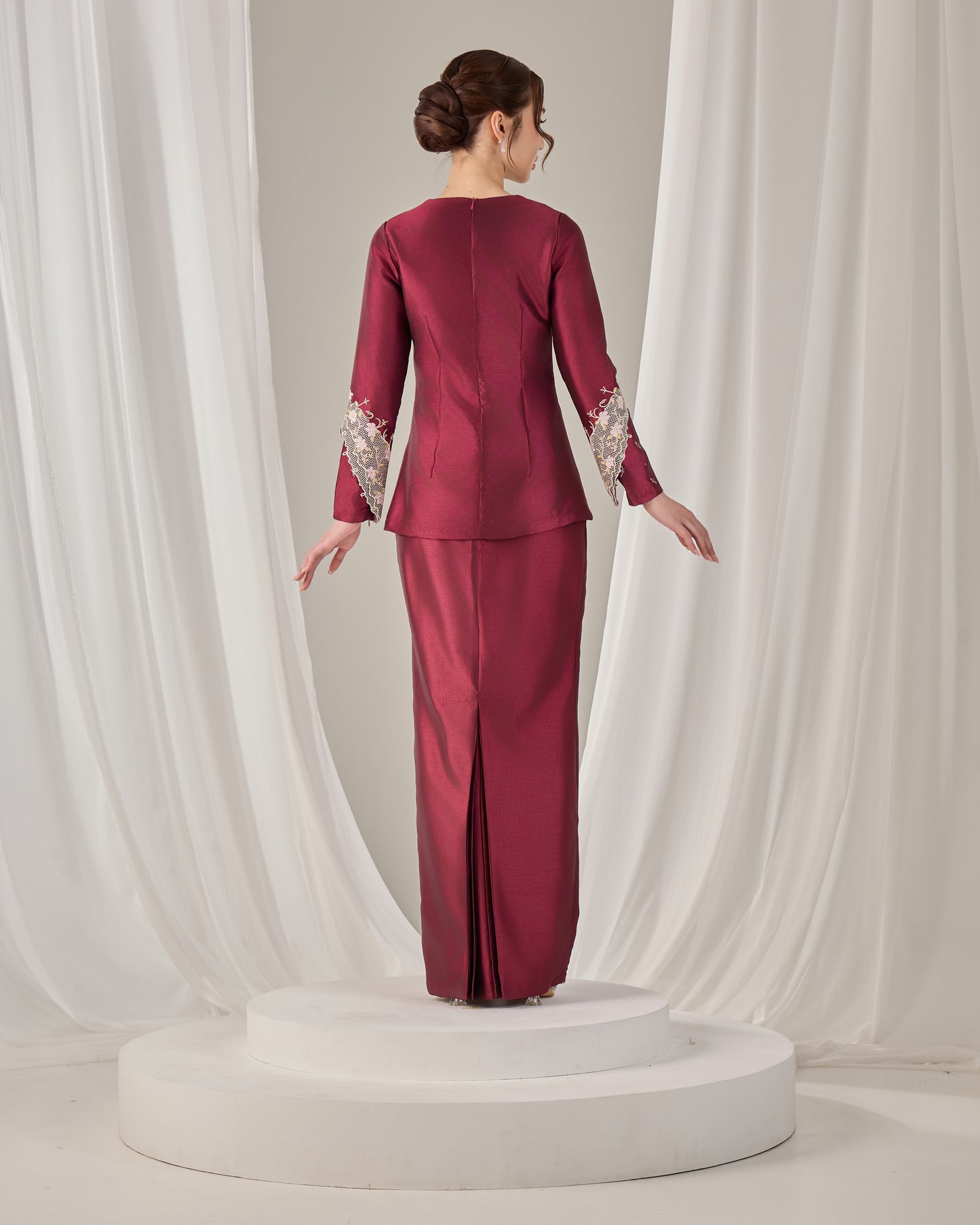 KATHRYN MINI KURUNG (BURGUNDY)