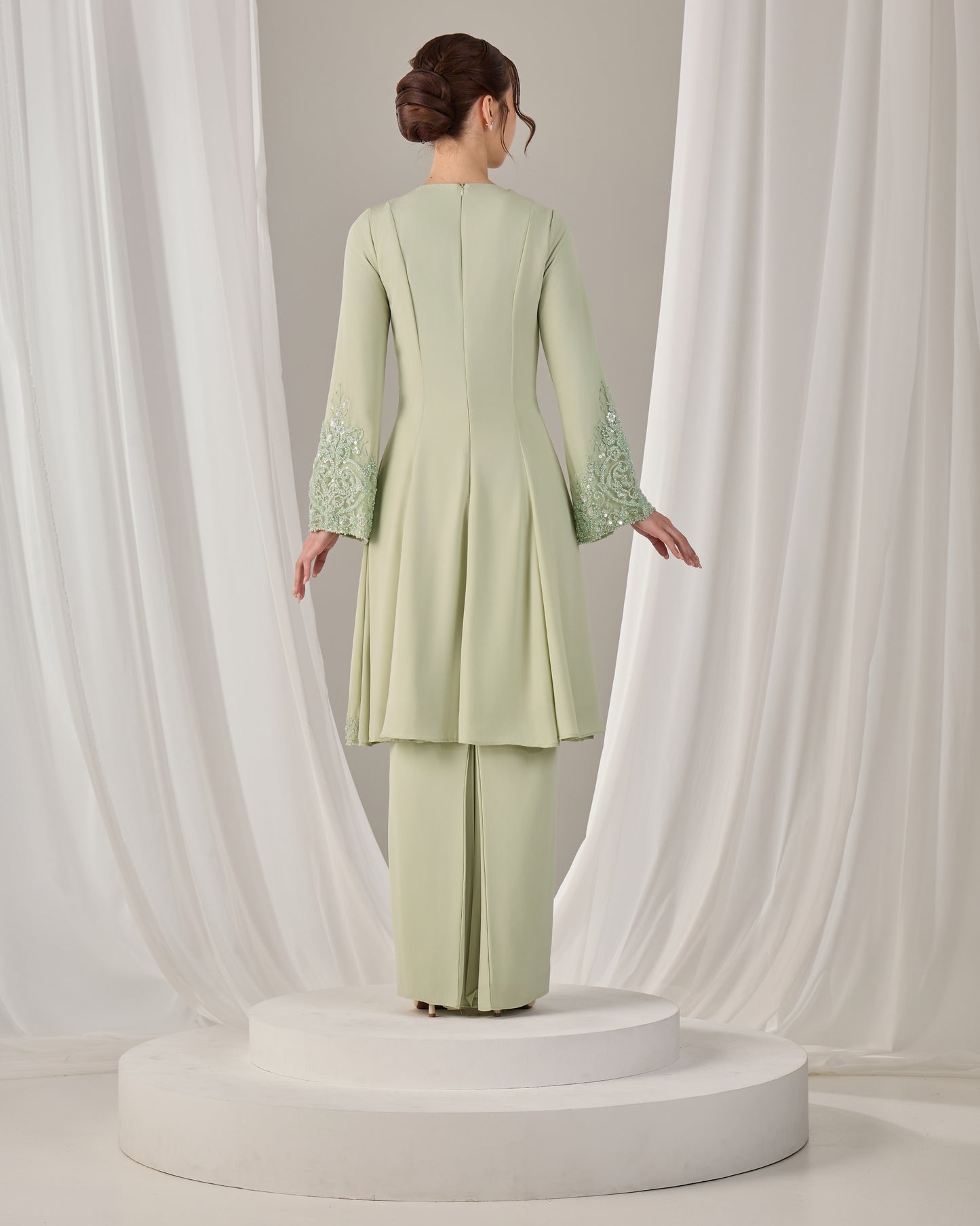 NAEEMA KEBARUNG (GREEN TEA)