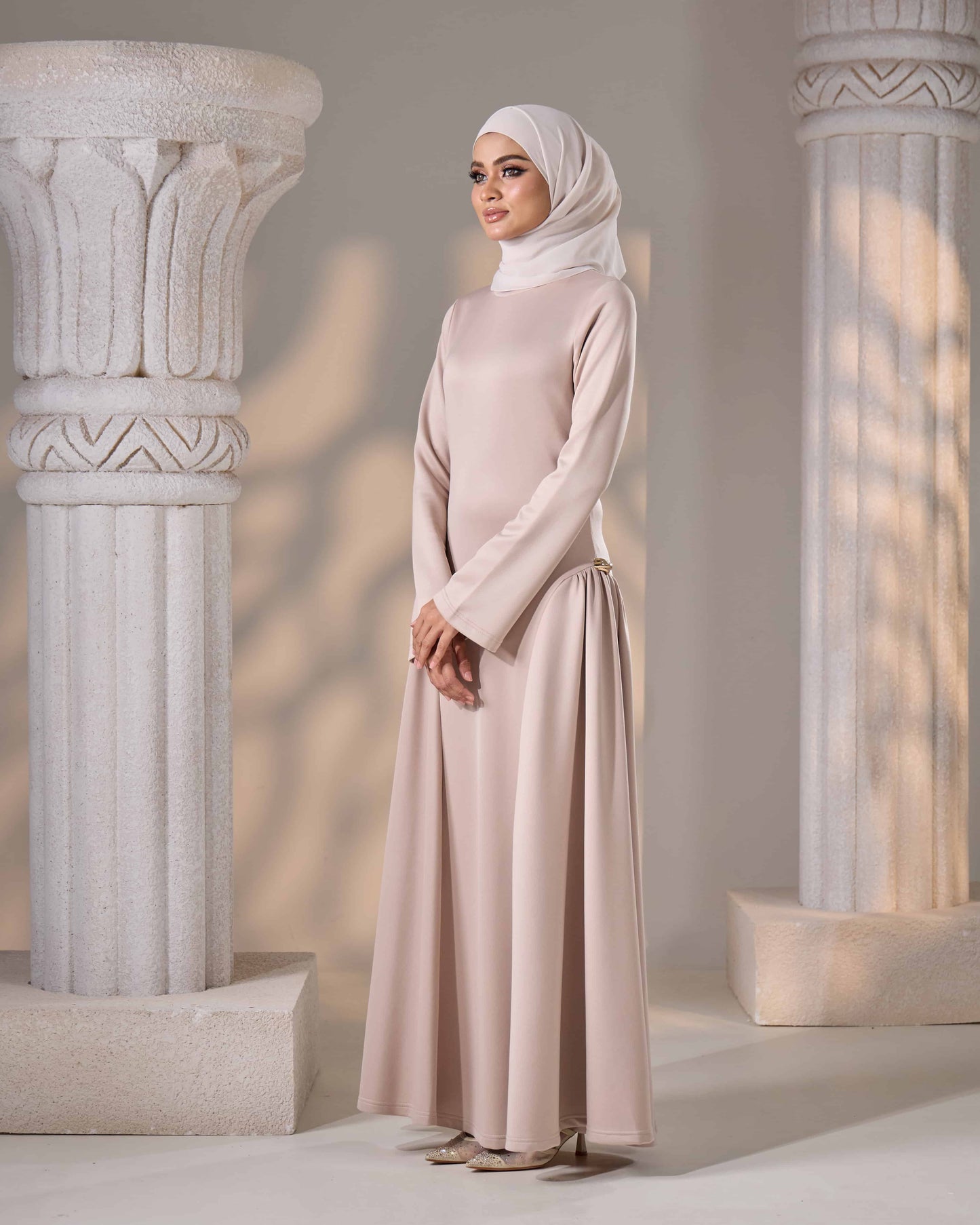 ELYZHA DRESS (CHAMPAGNE)
