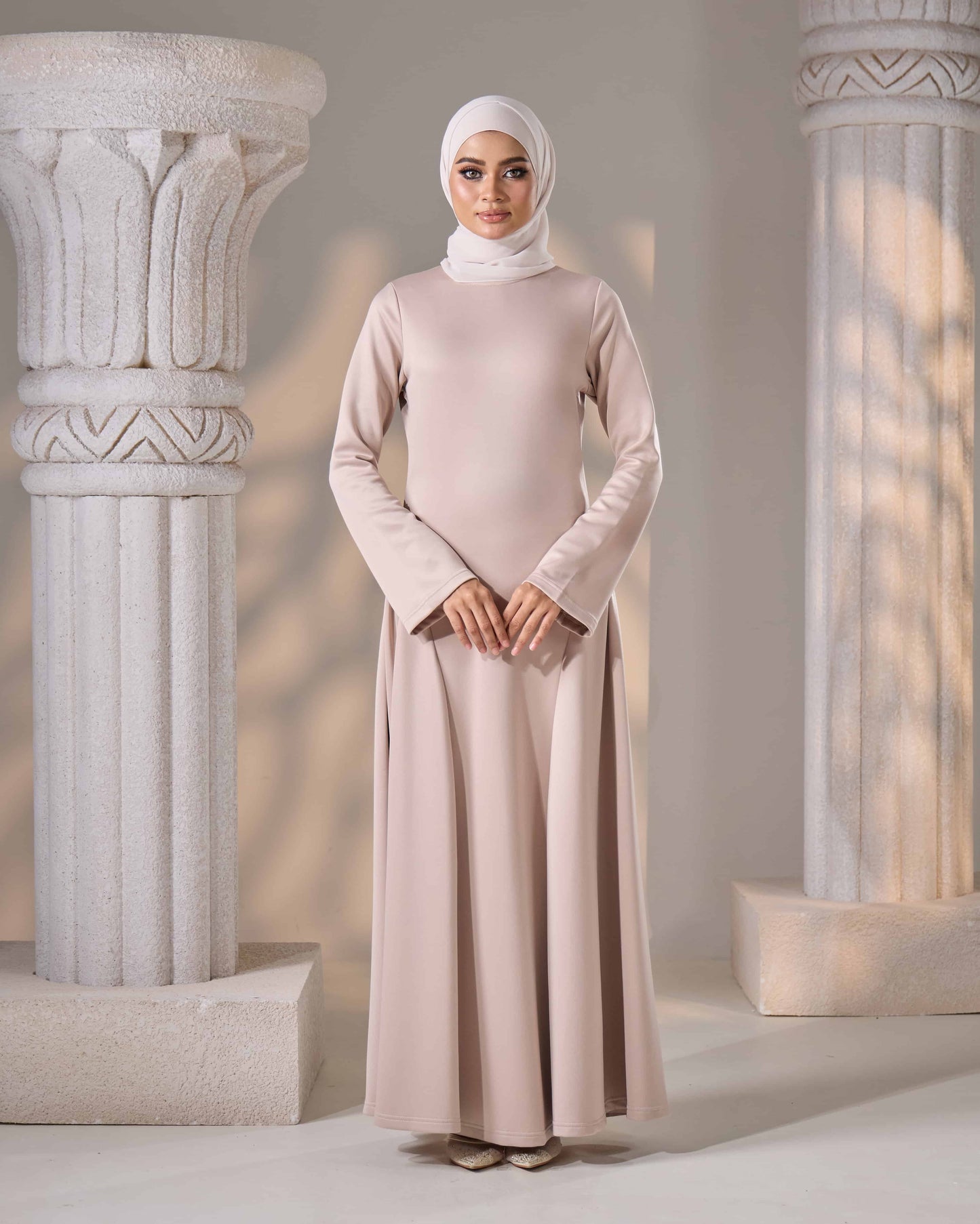 ELYZHA DRESS (CHAMPAGNE)