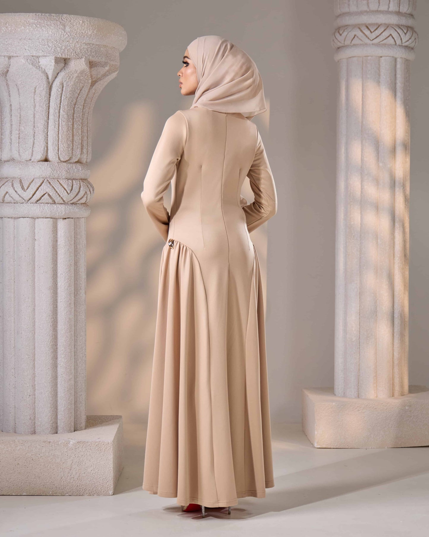 ELYZHA DRESS (BEIGE)