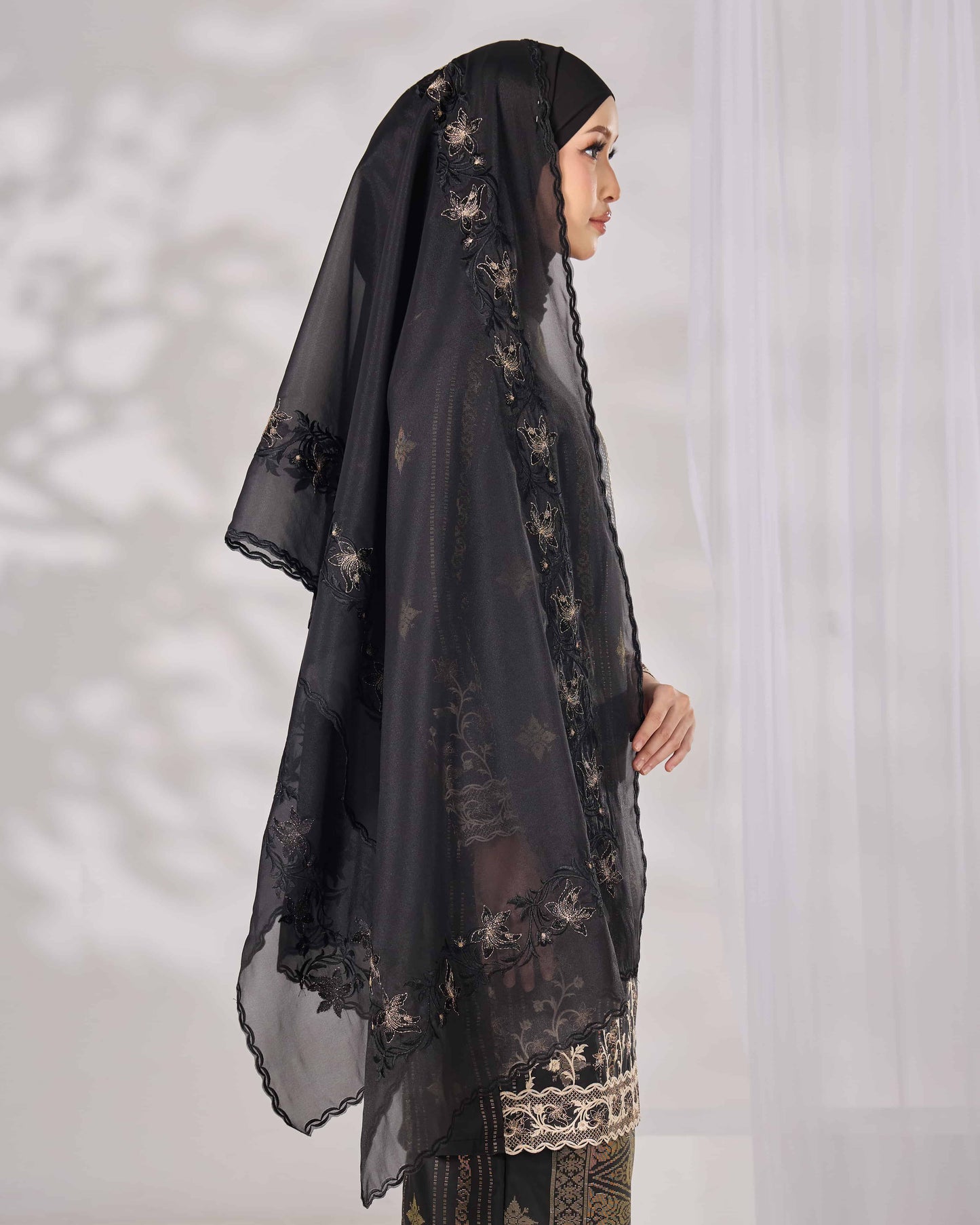 DAHLIA SELENDANG (BLACK)