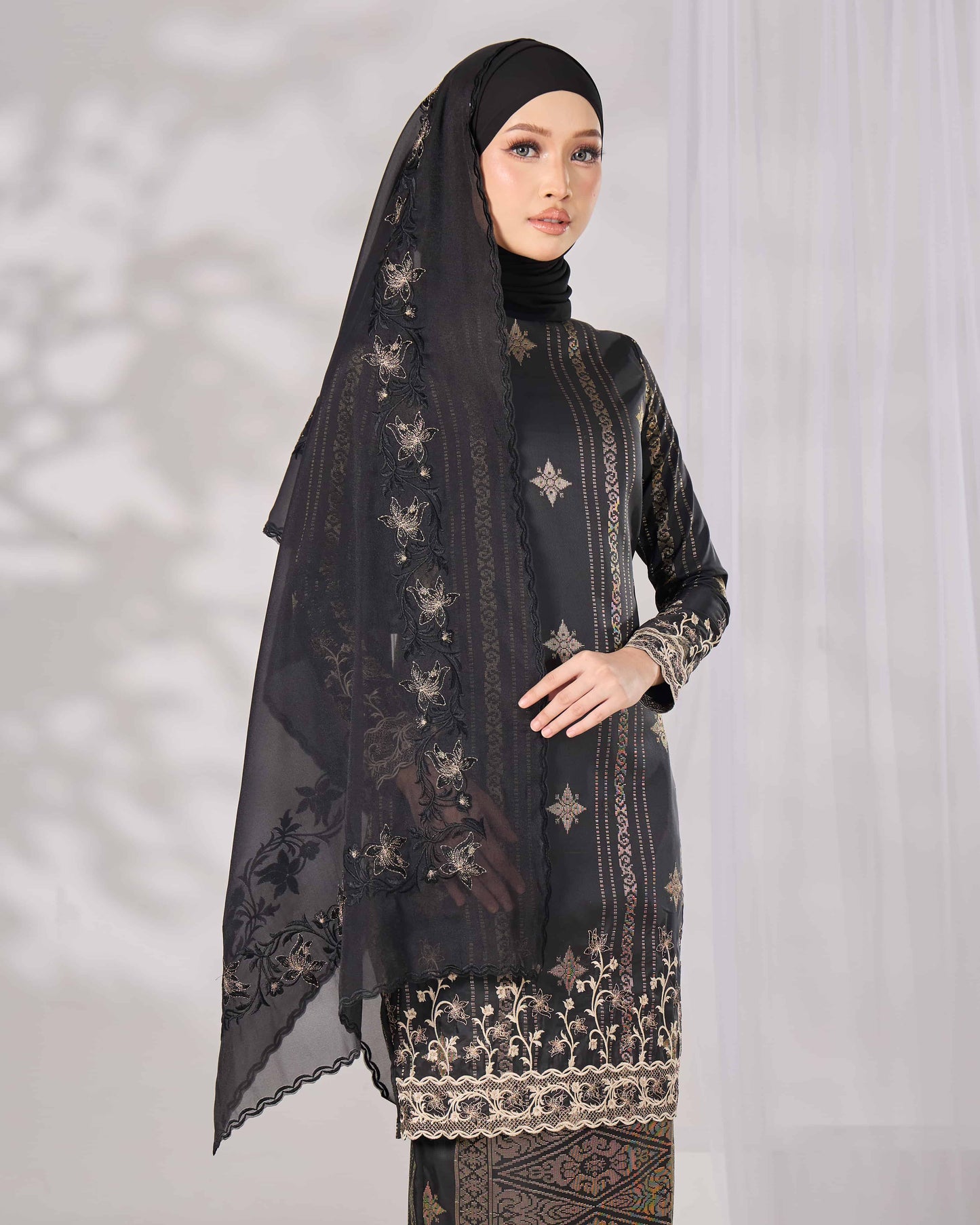 DAHLIA SELENDANG (BLACK)