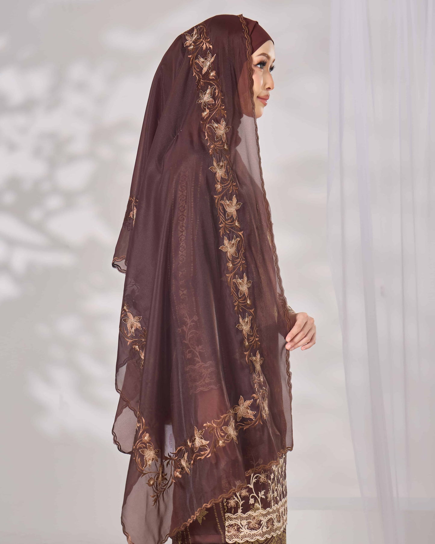 DAHLIA SELENDANG (BROWN)