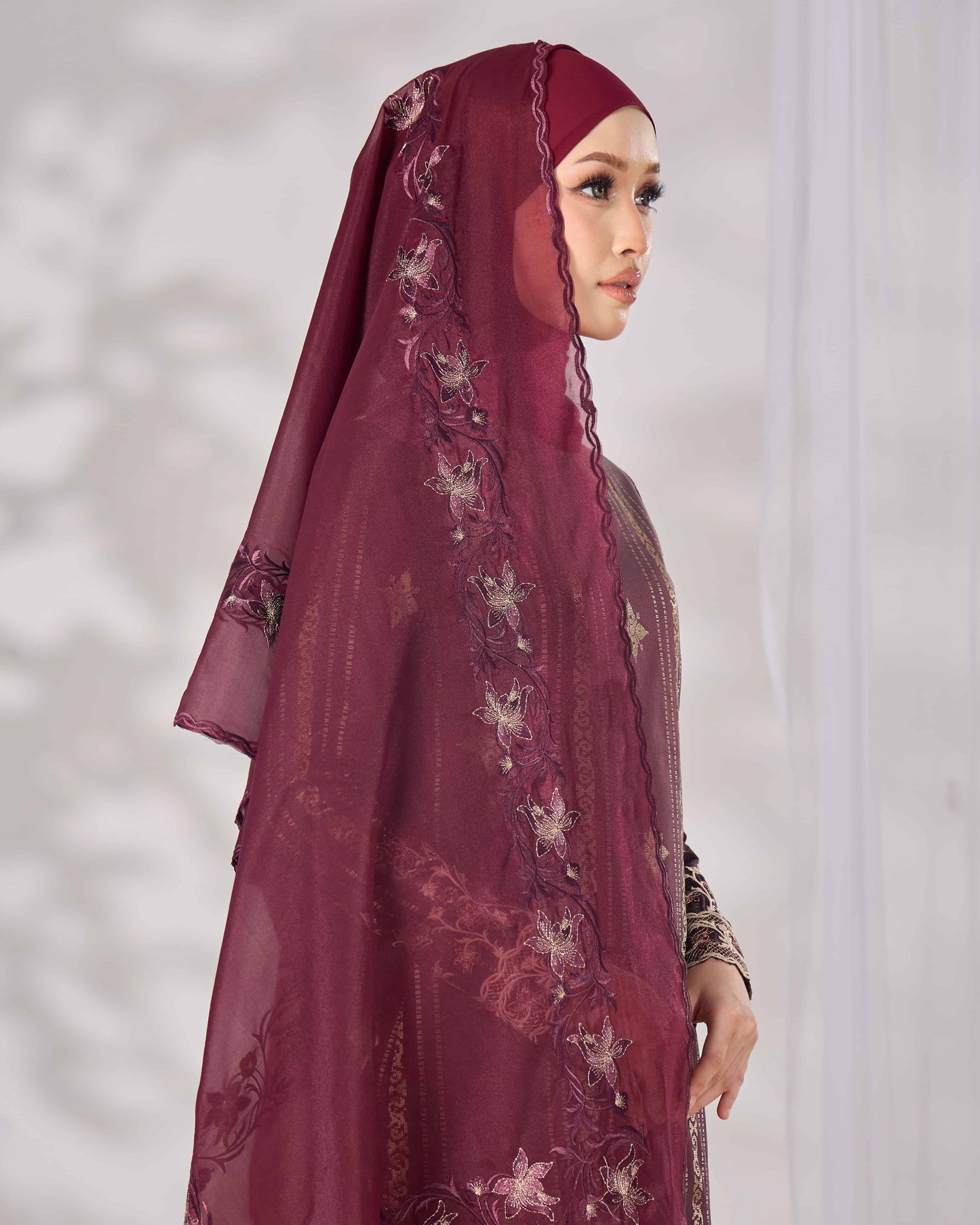 DAHLIA SELENDANG (BURGUNDY)
