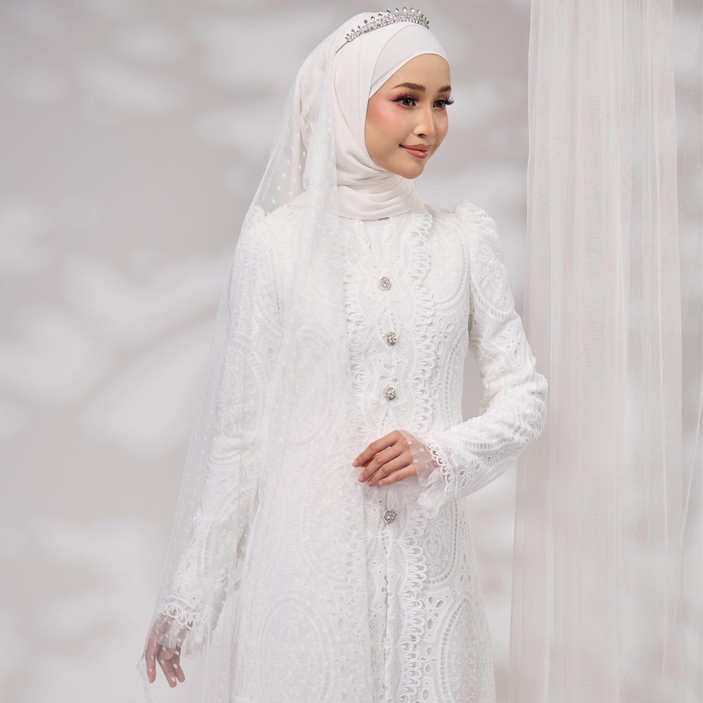 MEARA VEIL (OFF WHITE)