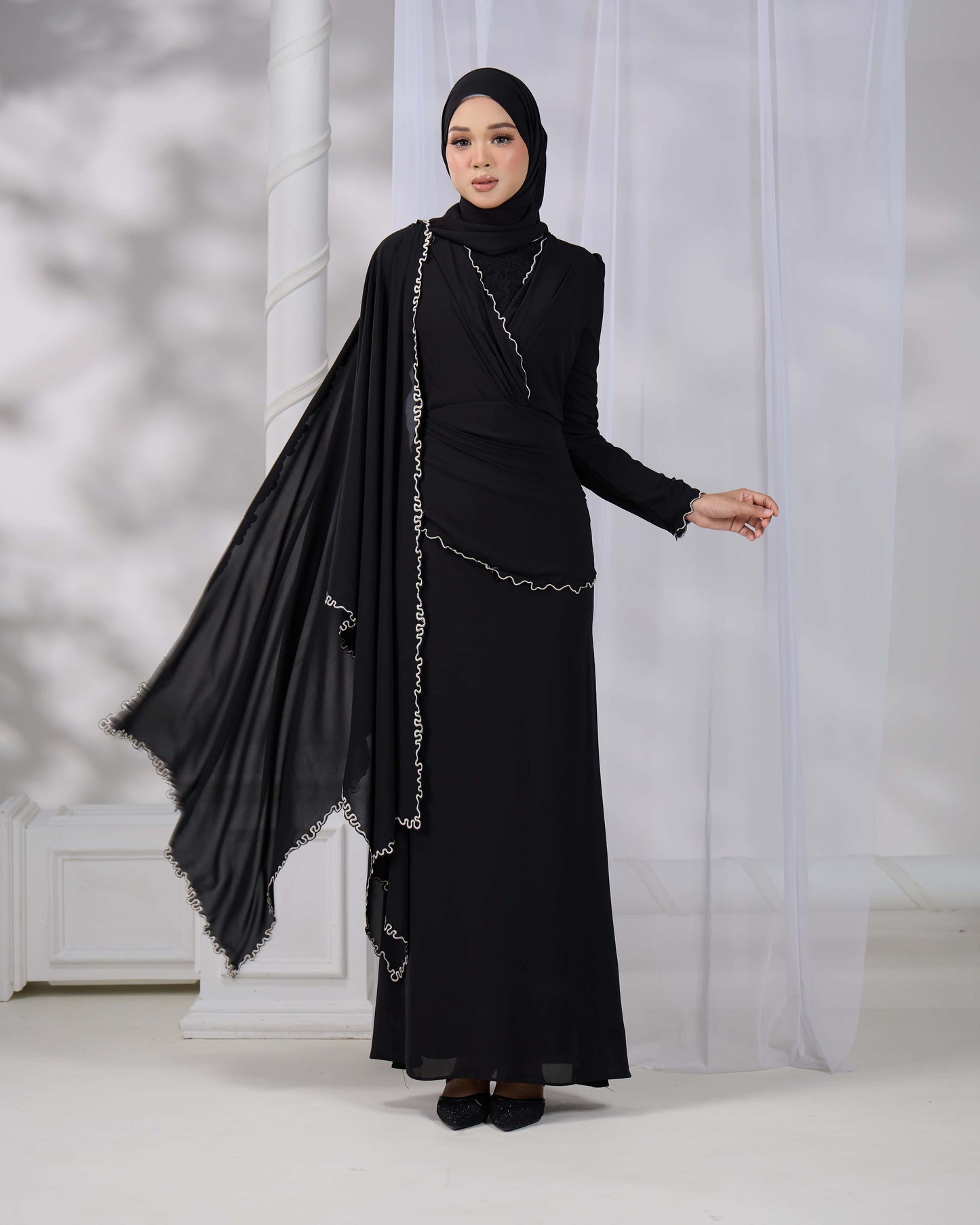 TIHANI DRESS (BLACK)