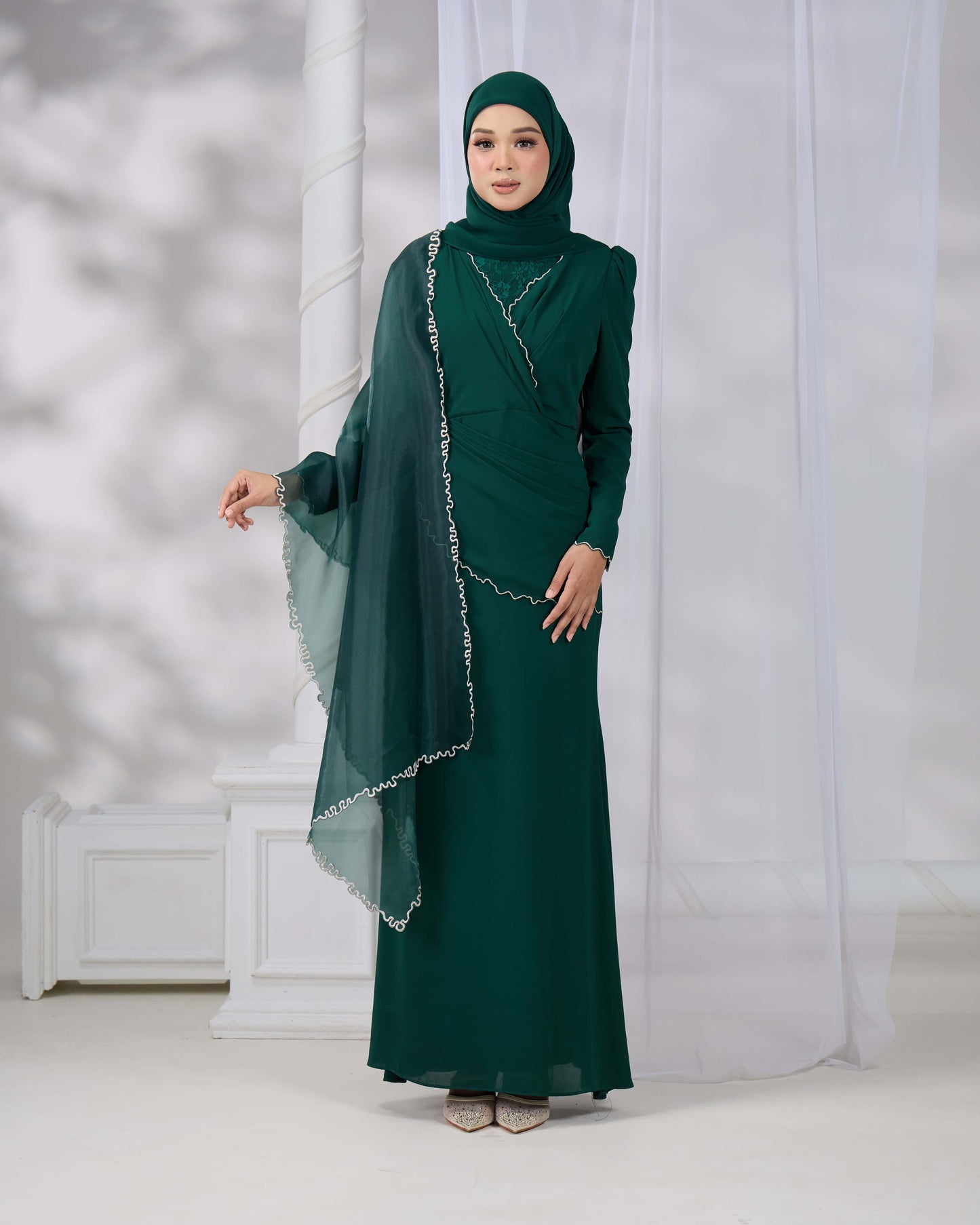 TIHANI DRESS (EMERALD GREEN)