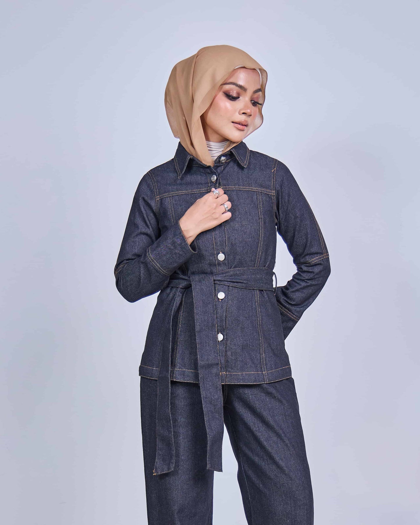 FEYRA DENIM BELTED JACKET (BLACK)