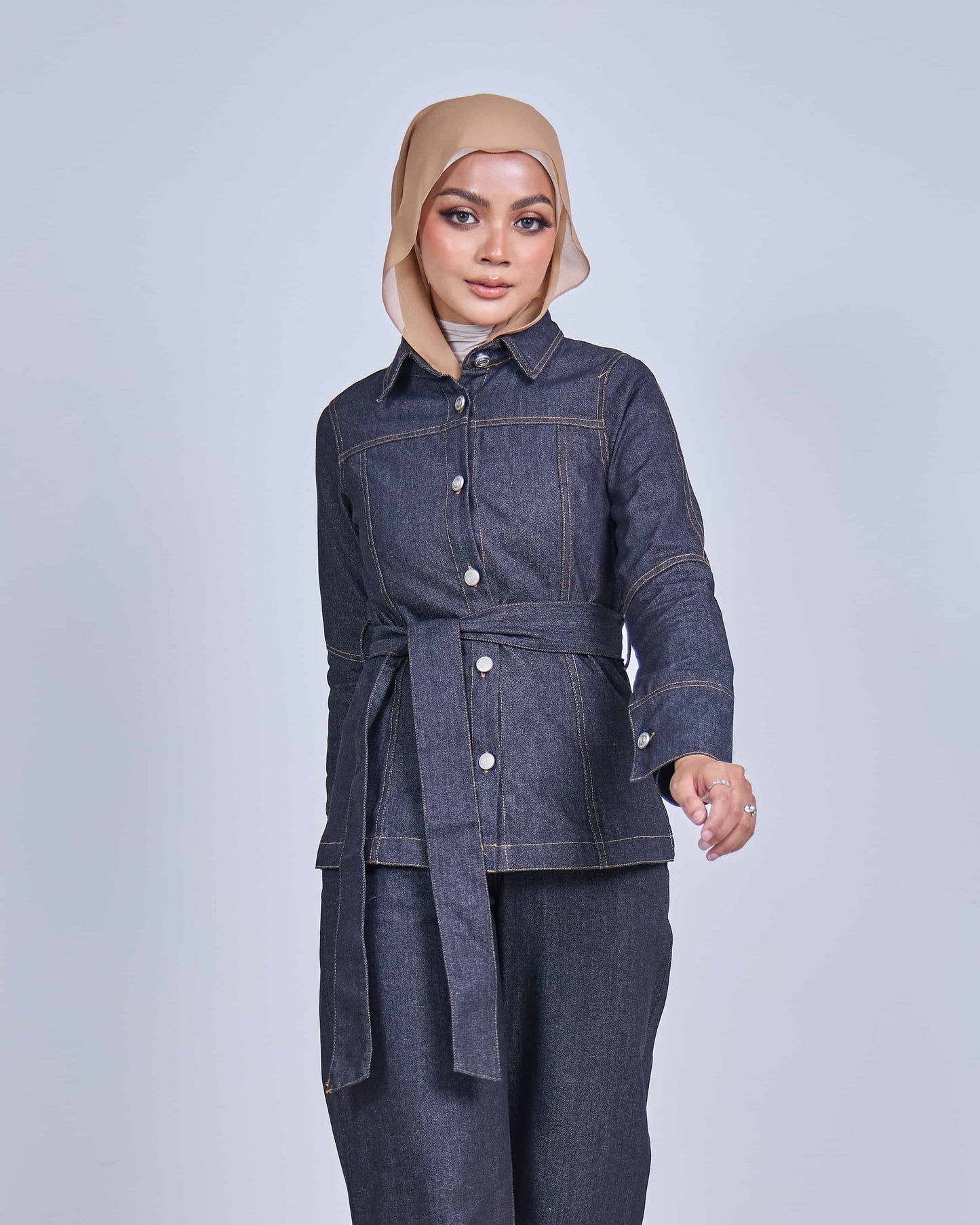 FEYRA DENIM BELTED JACKET (BLACK)