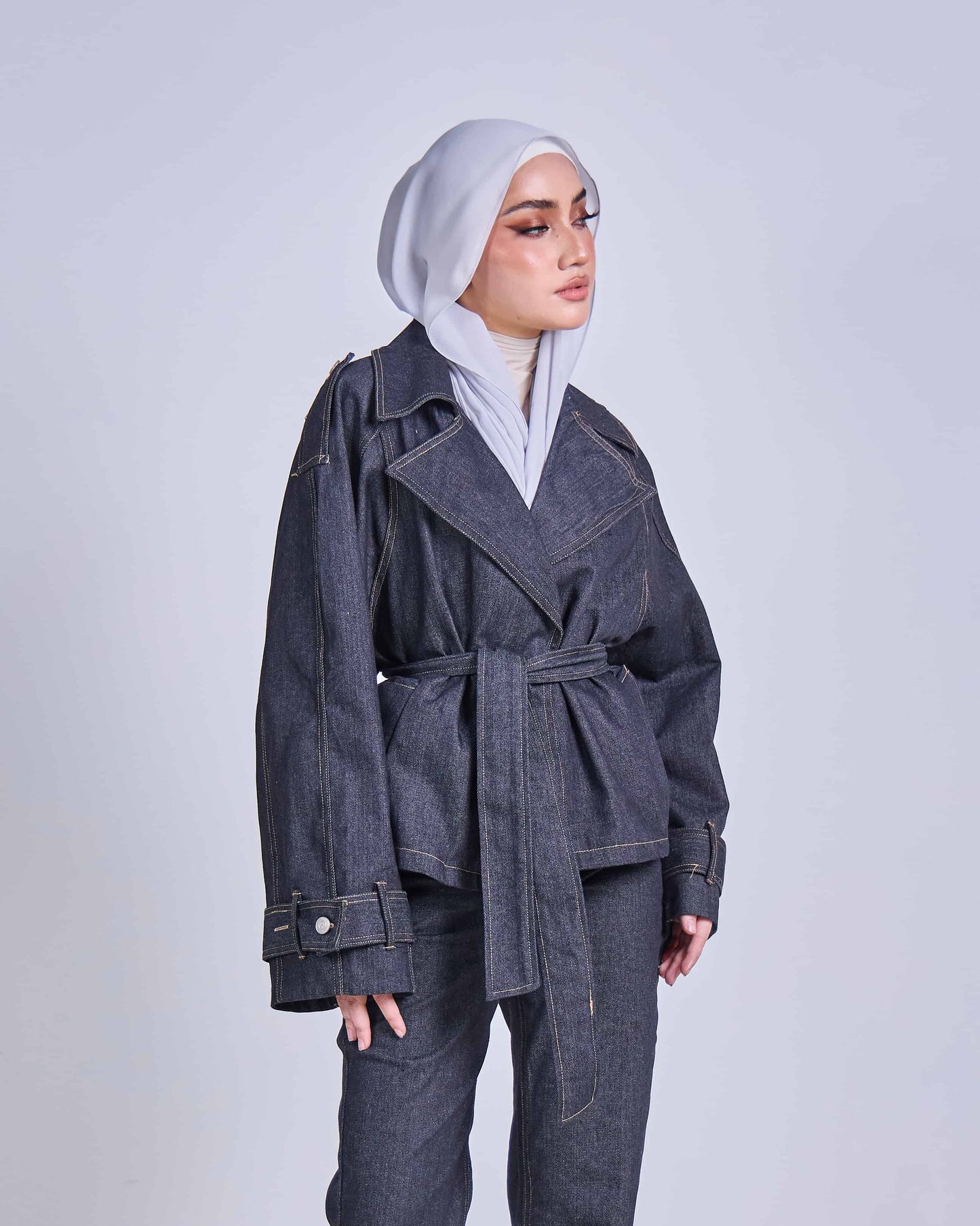 ELLIE DENIM BELTED JACKET (BLACK)