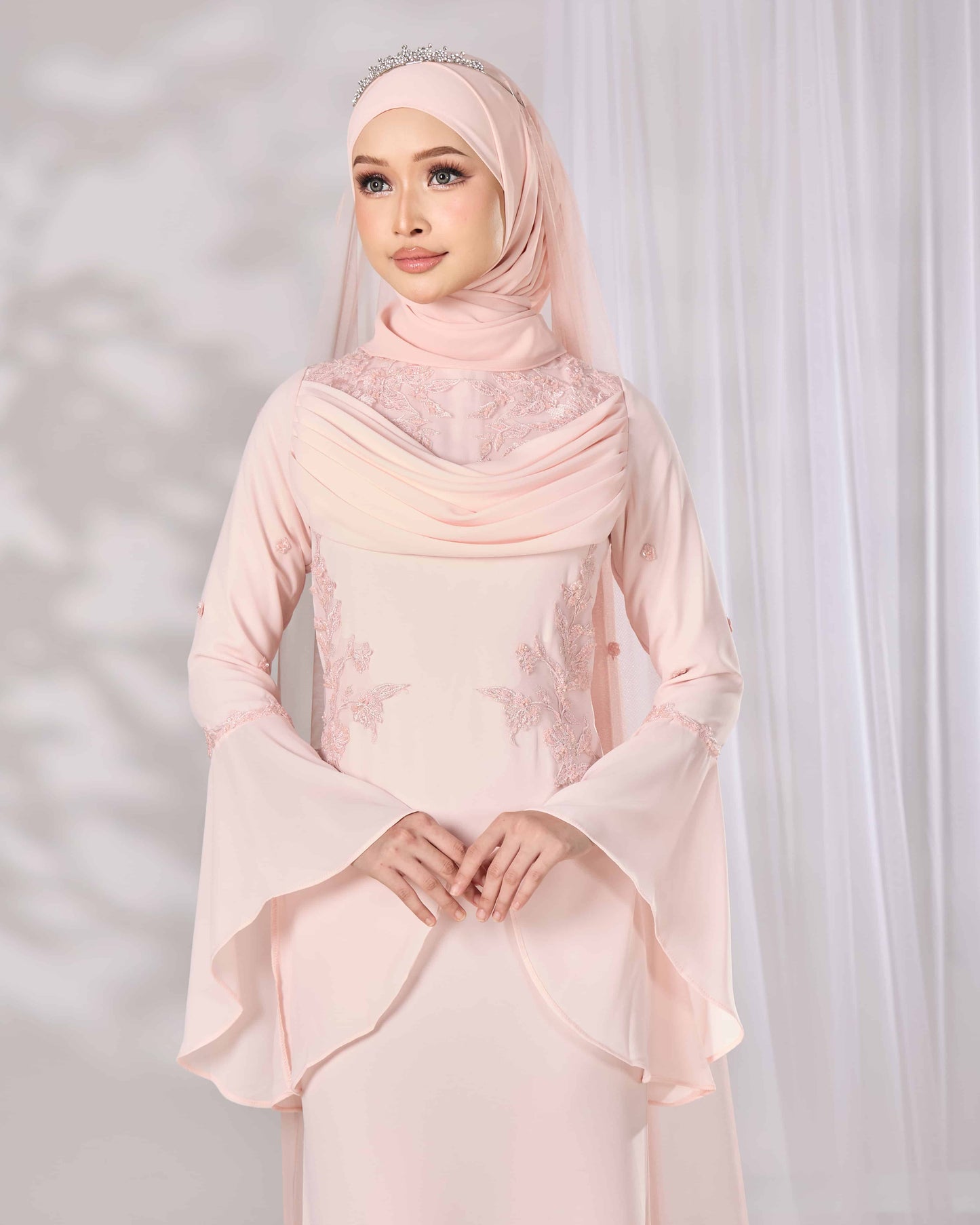 ARISSA DRESS (PEACH)