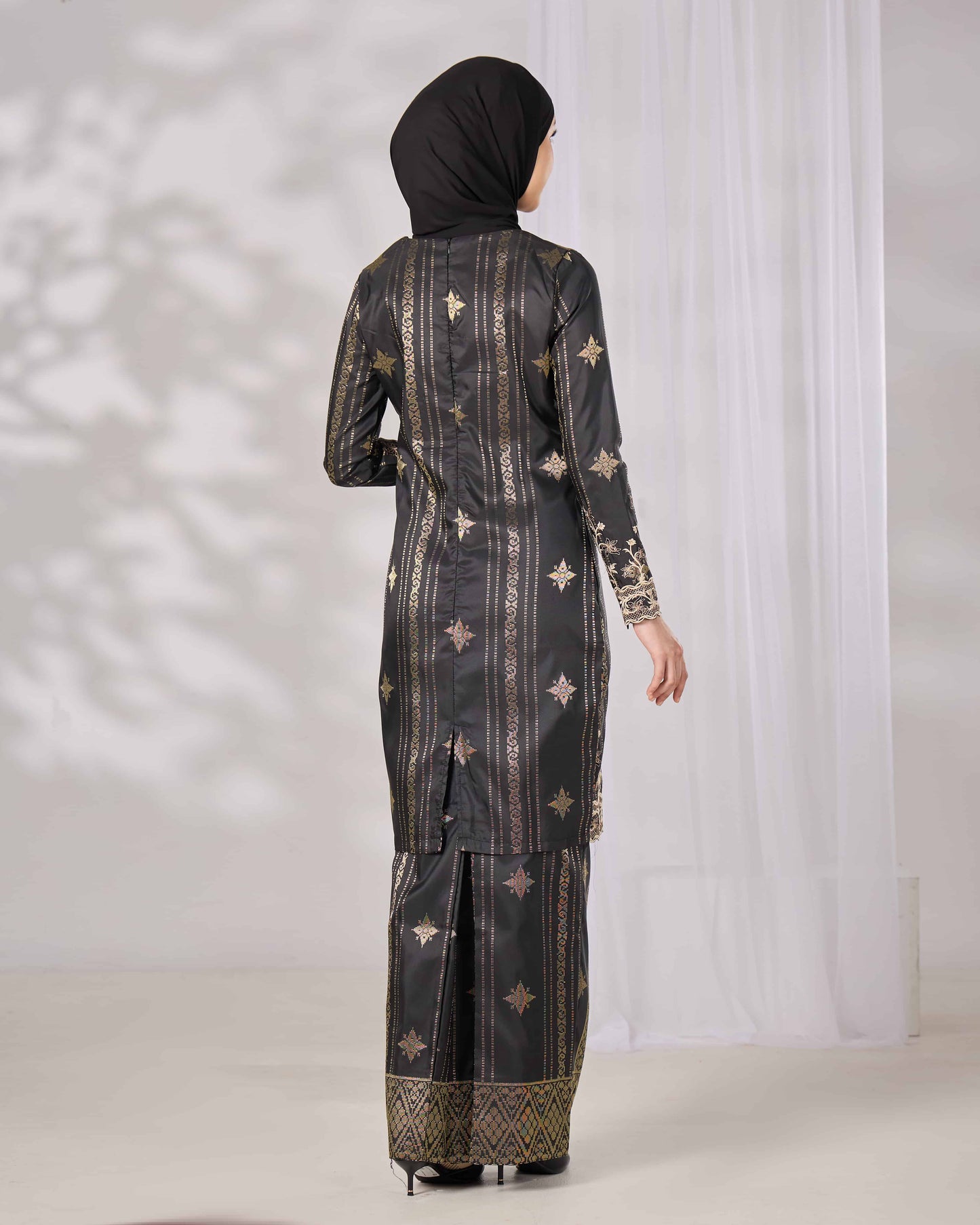 MINOR DEFECT DAHLIA KURUNG (BLACK)