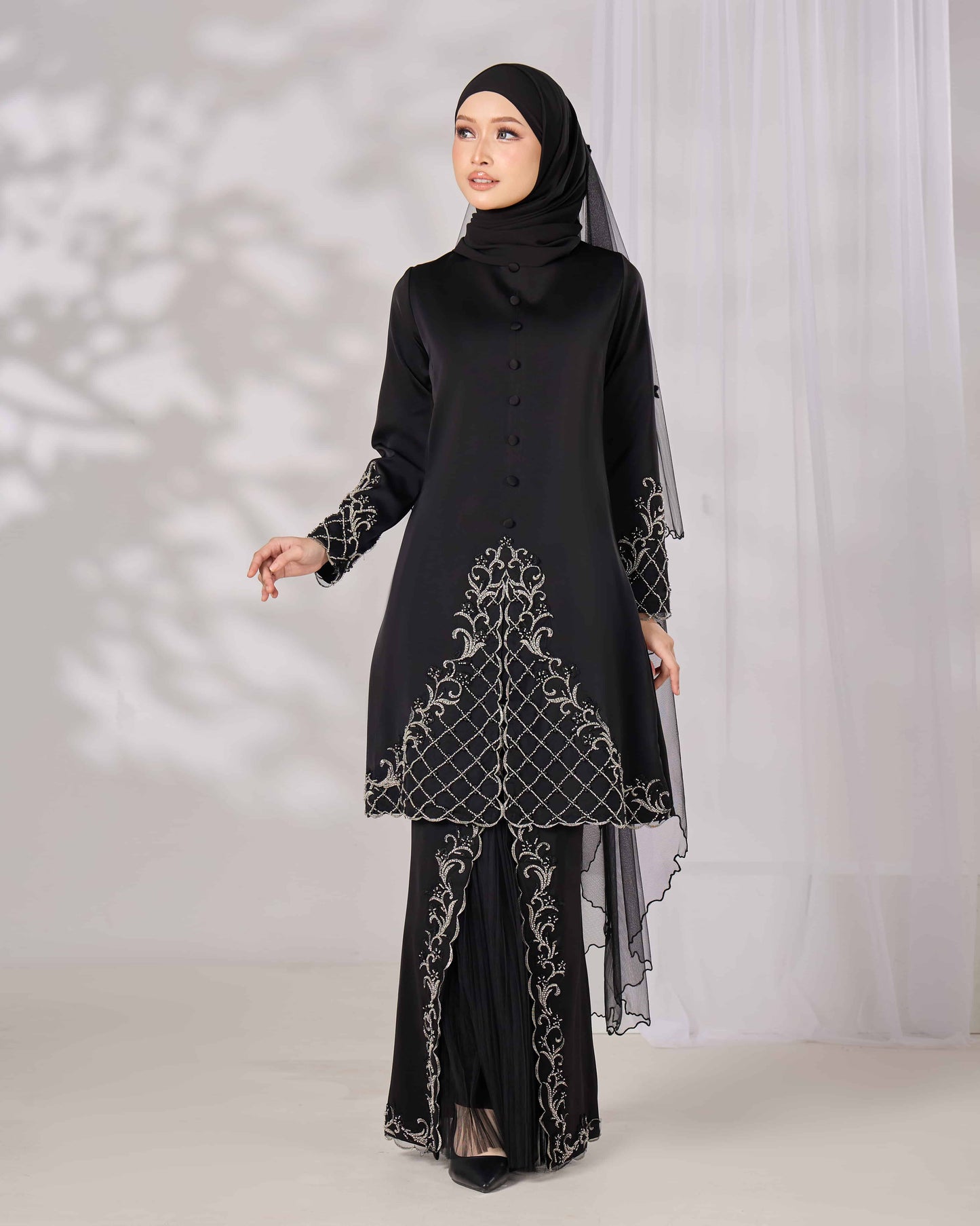 CEMPAKA KURUNG (BLACK)