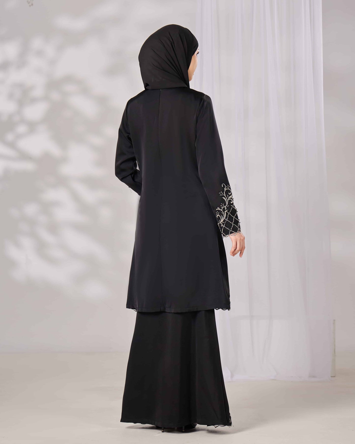 CEMPAKA KURUNG (BLACK)