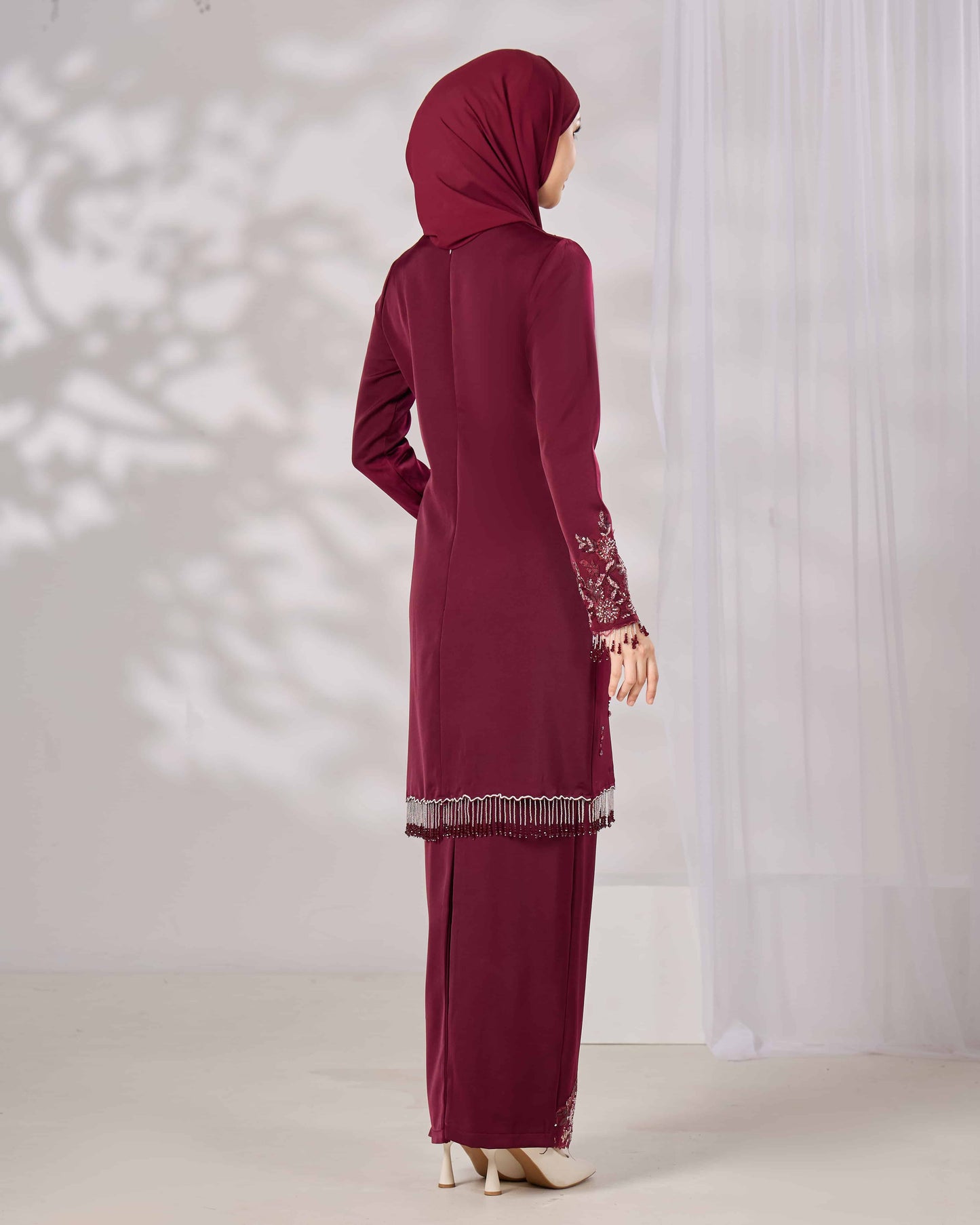 MINOR DEFECT MAHIRA KURUNG (BURGUNDY)