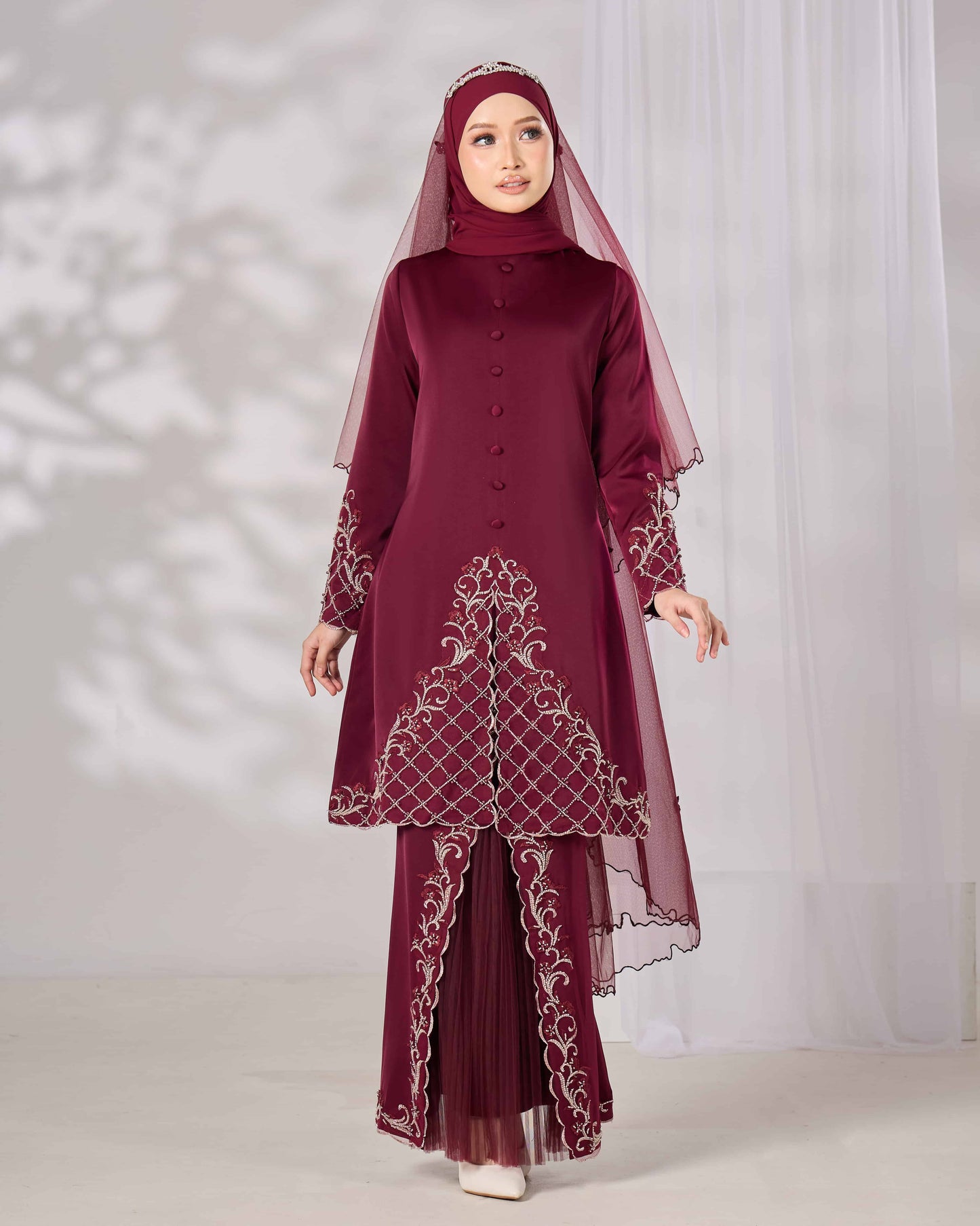 CEMPAKA KURUNG (BURGUNDY)