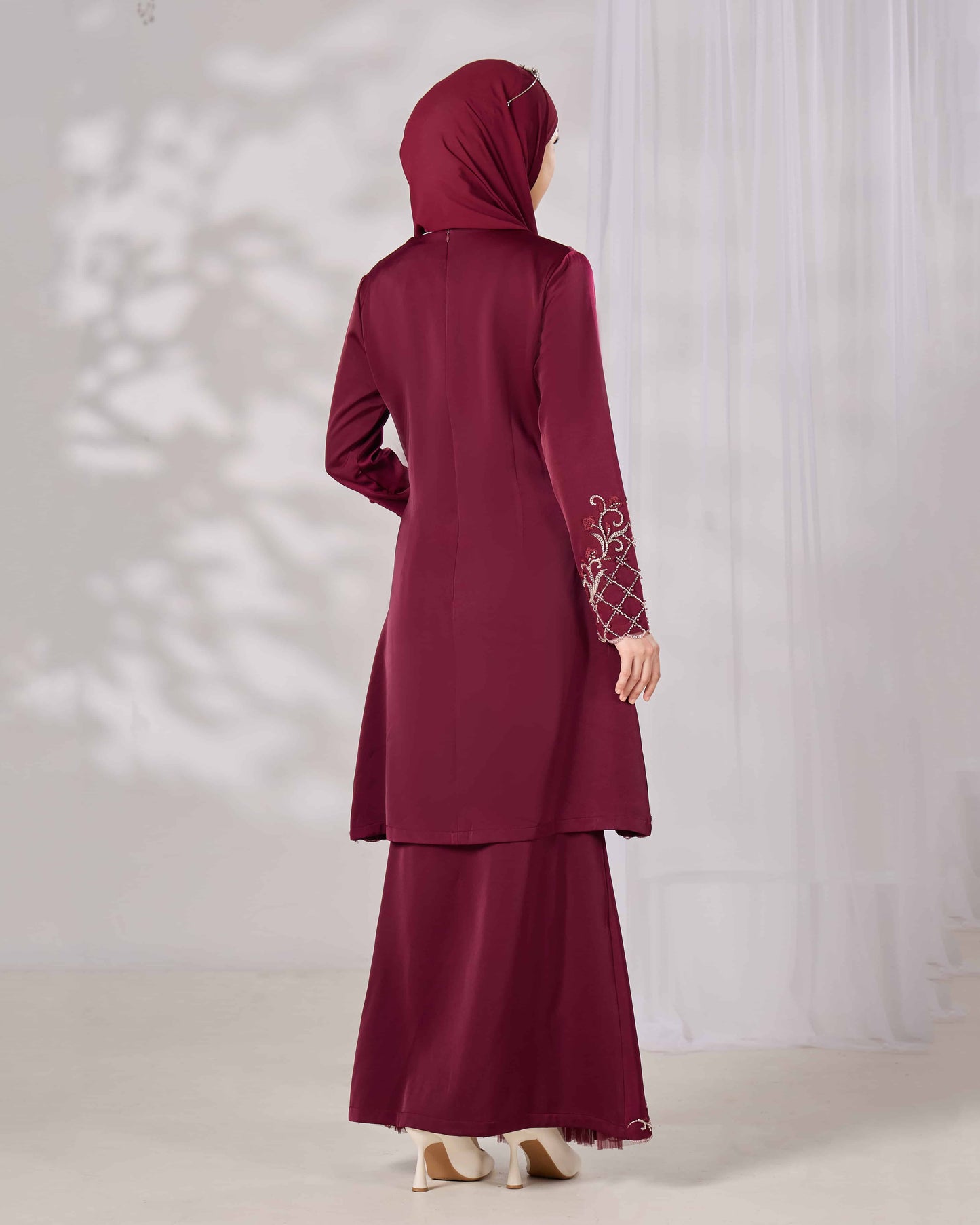 CEMPAKA KURUNG (BURGUNDY)
