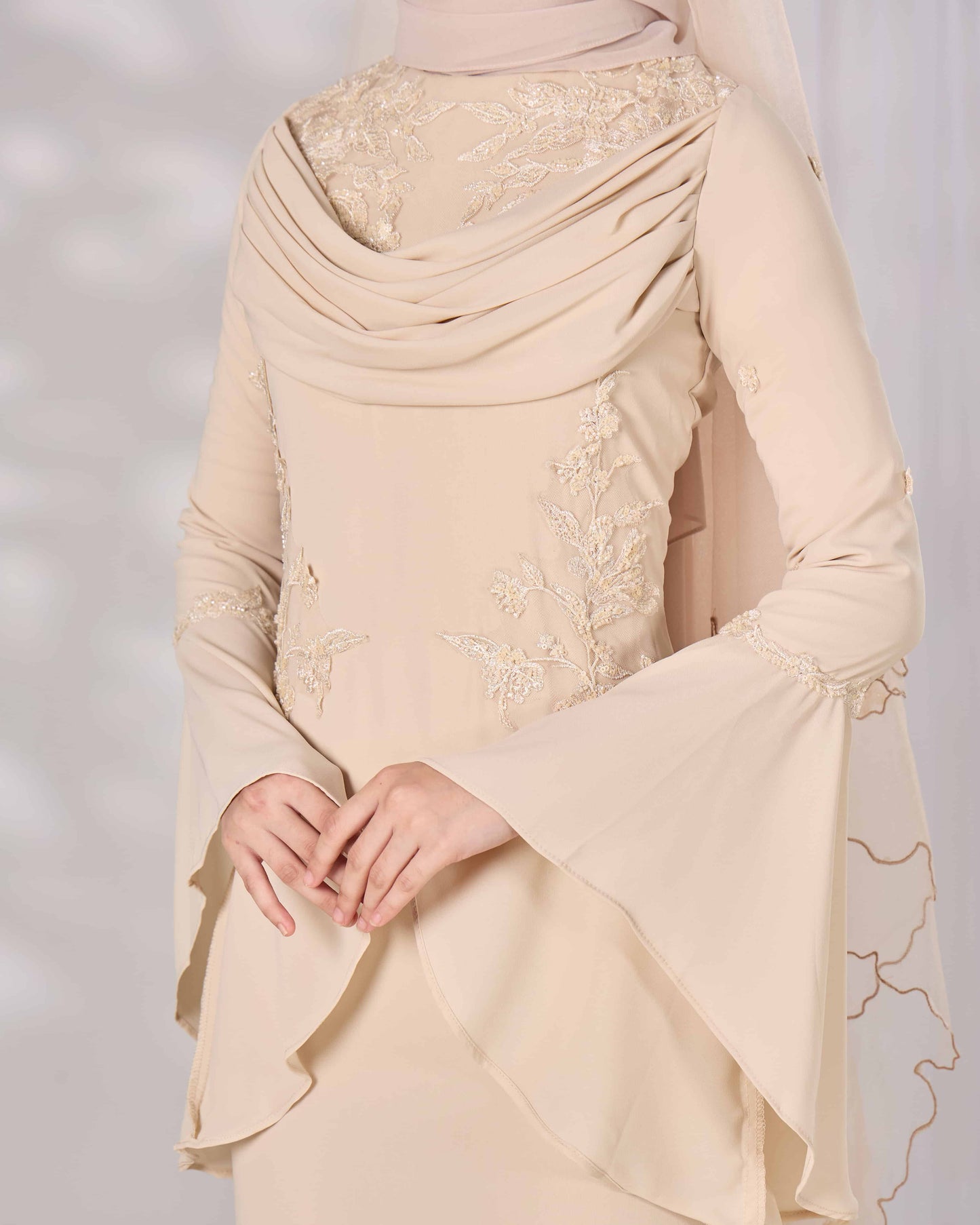 ARISSA DRESS (CHAMPAGNE)