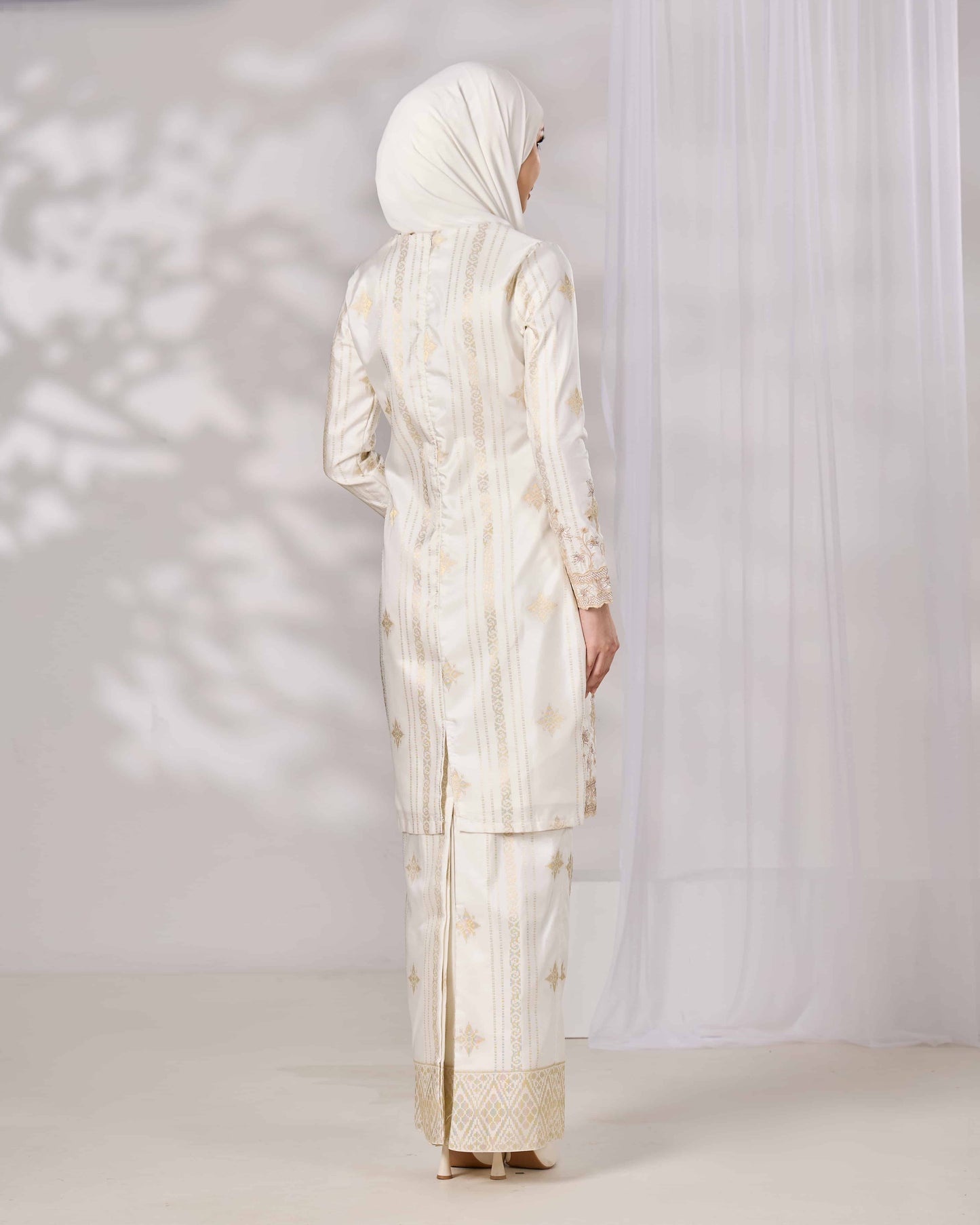 MINOR DEFECT DAHLIA KURUNG (OFF WHITE)