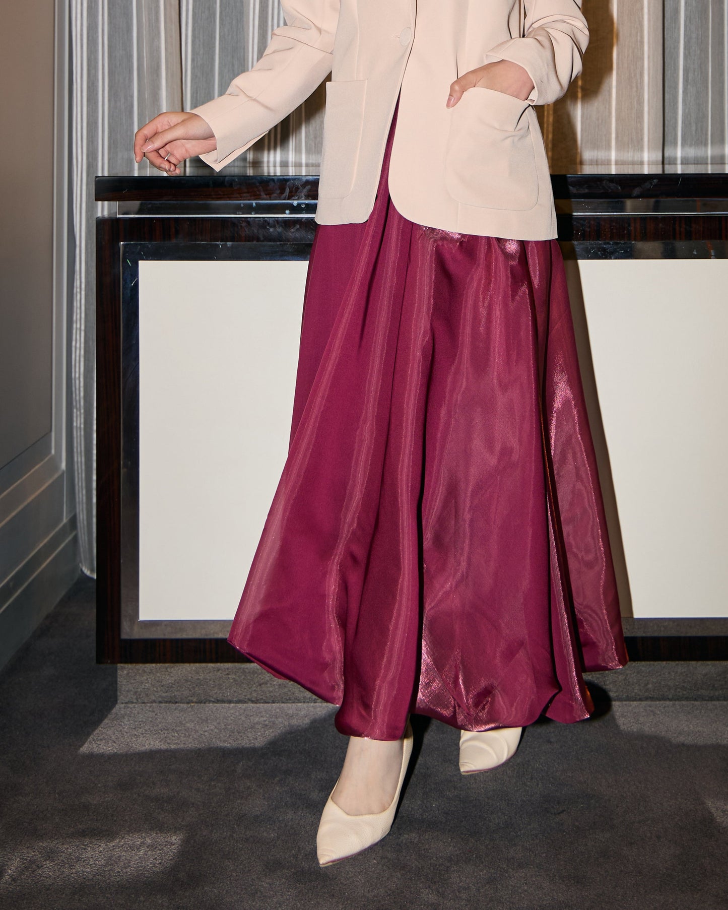 MINOR DEFECT SATIN BUBBLE SKIRT (BURGUNDY)