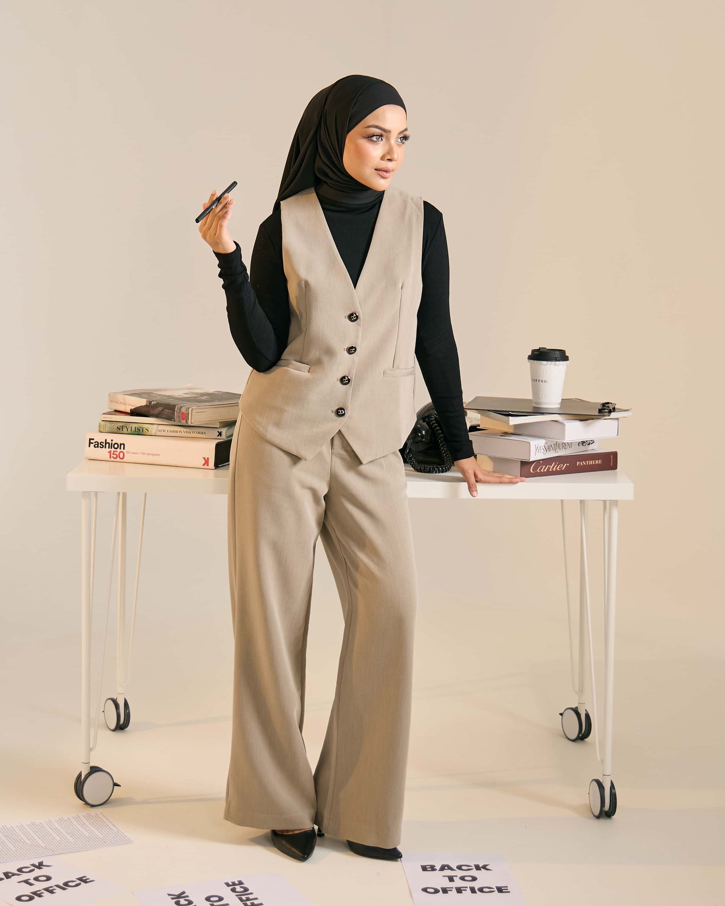 LEORA BUTTON VEST (GREY)