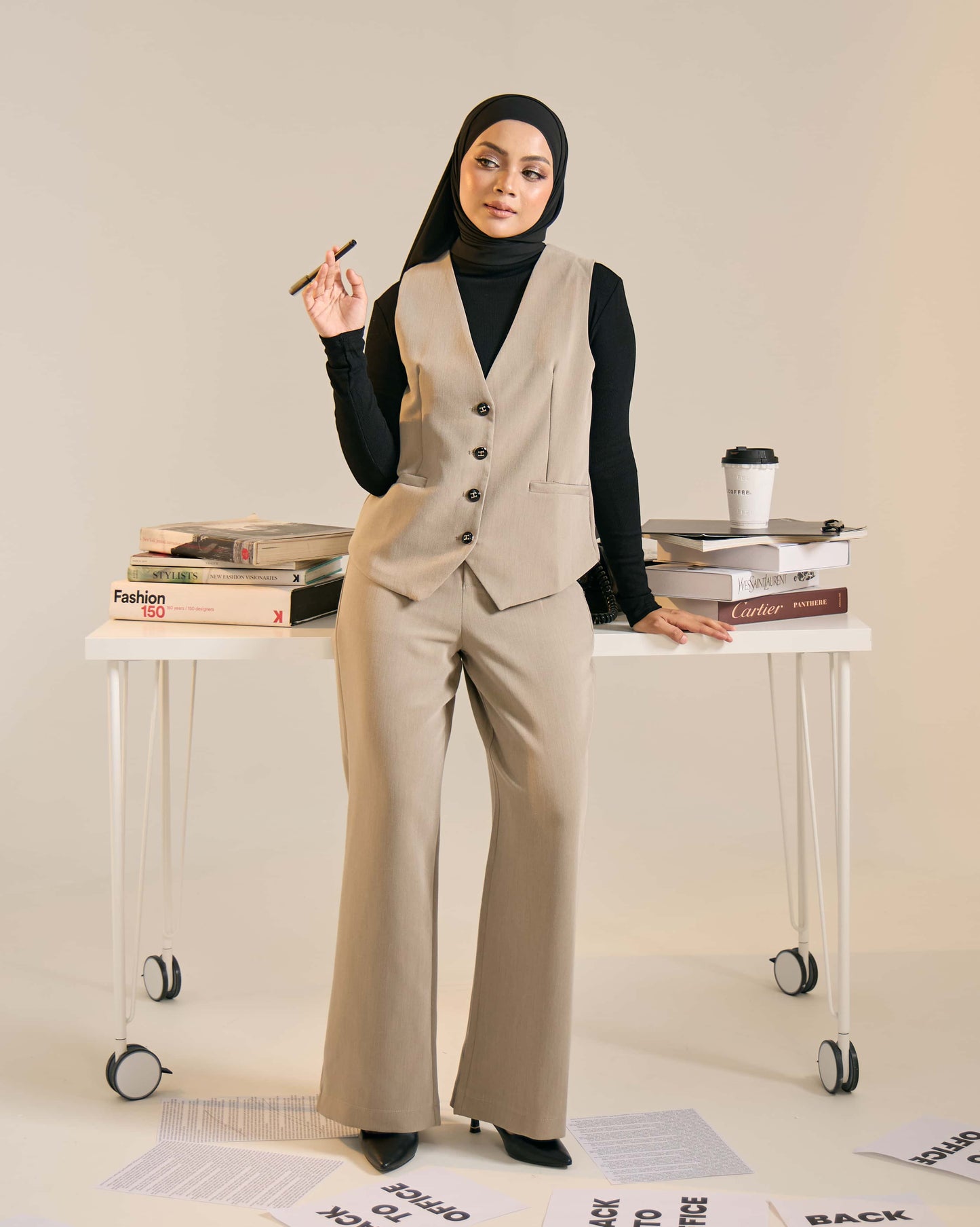 LEORA BUTTON VEST (GREY)