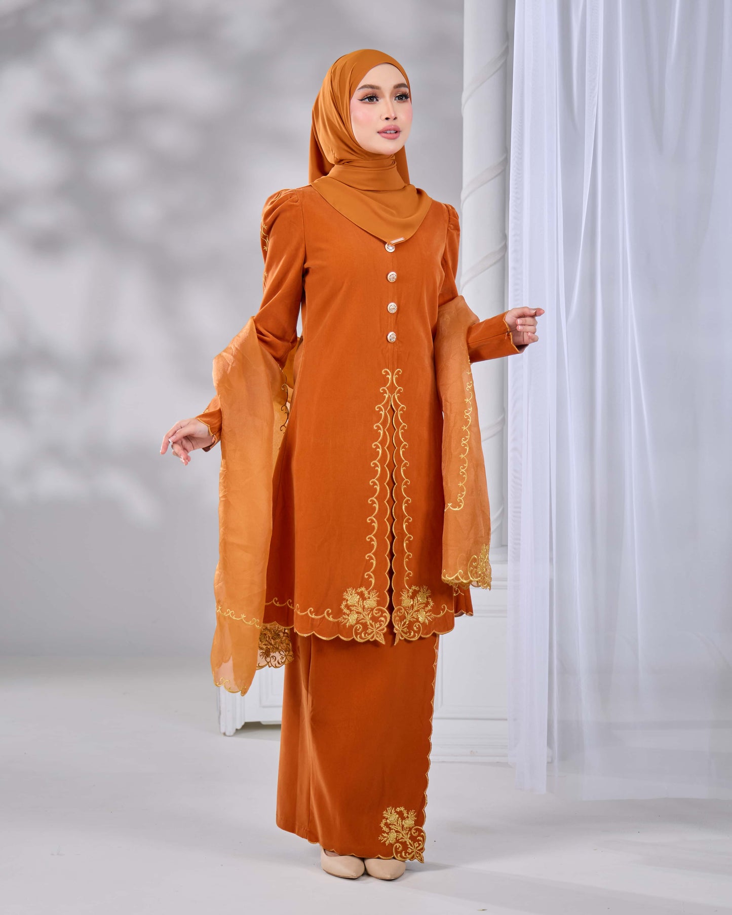 NAIFAH KEBAYA (BRICK ORANGE)