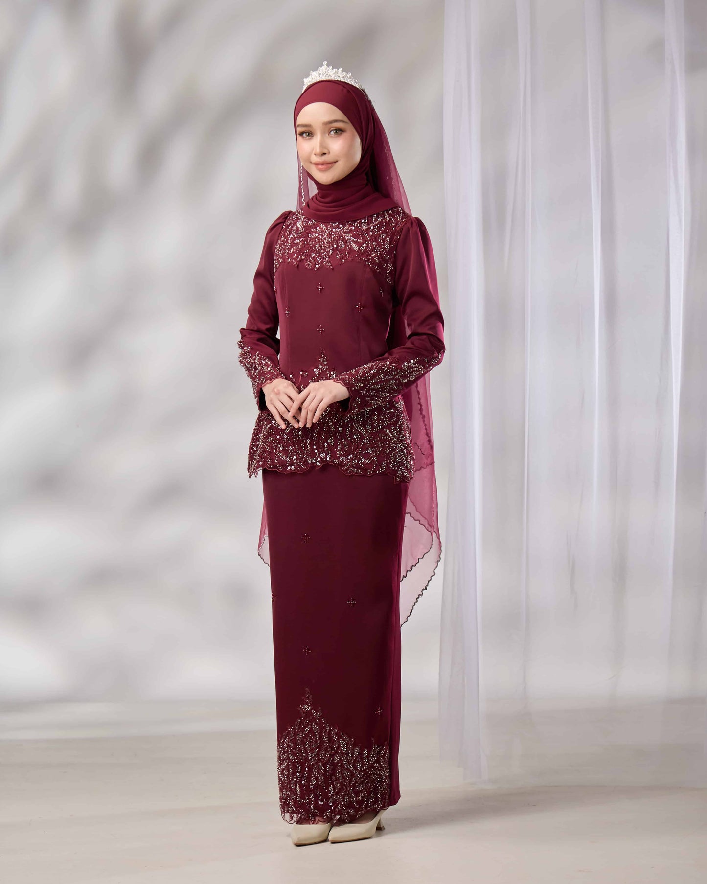MINOR DEFECT ATHLEA KURUNG (BURGUNDY)