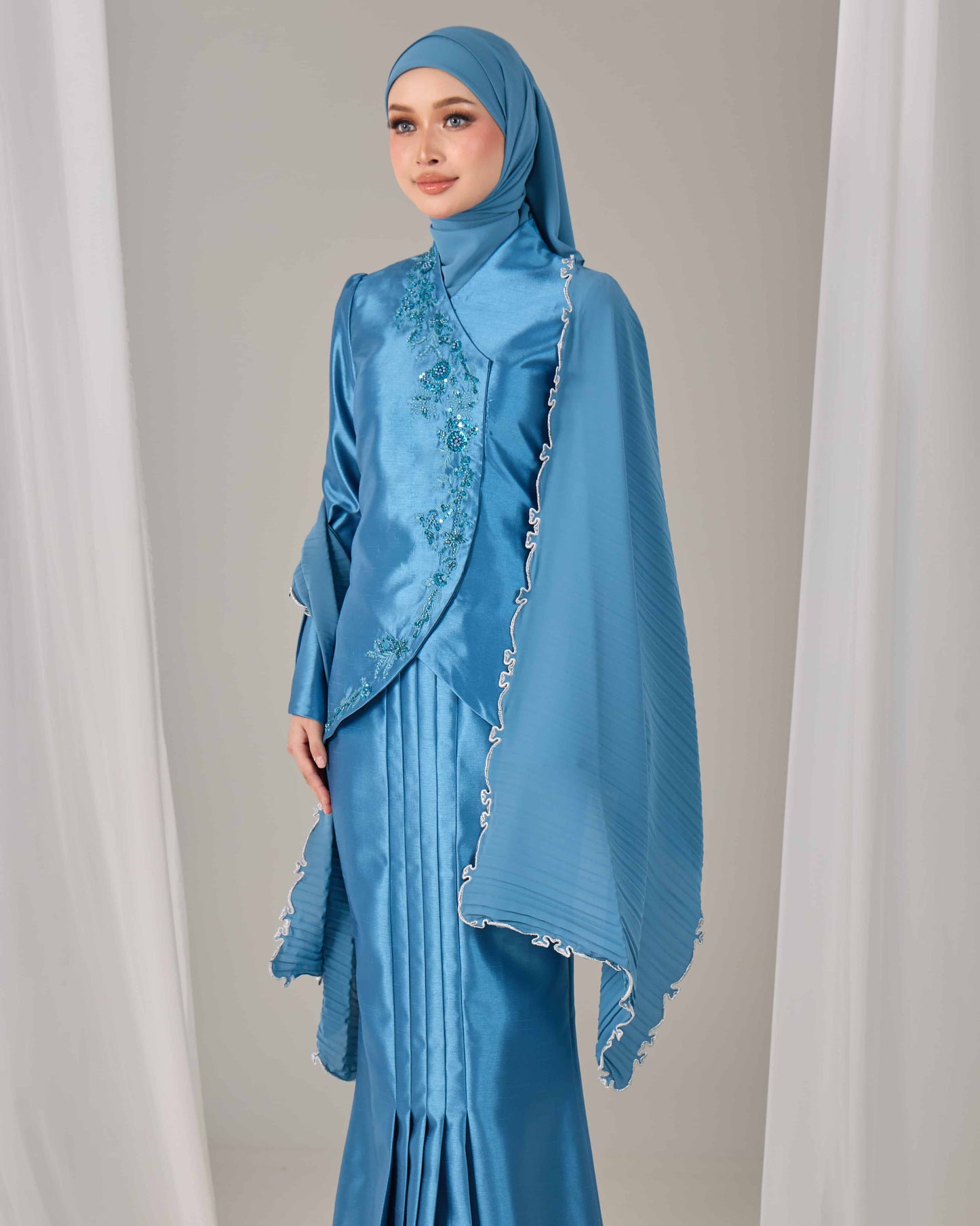 LYDIA SELENDANG (DIAMOND BLUE)