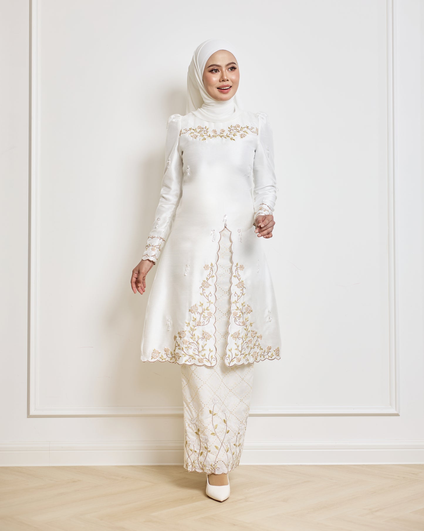 NADRA KURUNG (OFF WHITE)