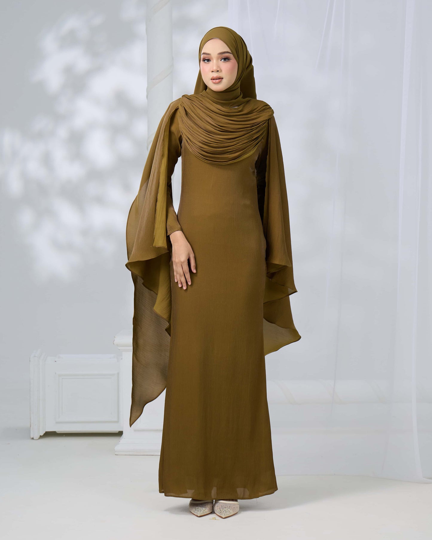 MINOR DEFECT ARLENA DRESS (ARMY GREEN)