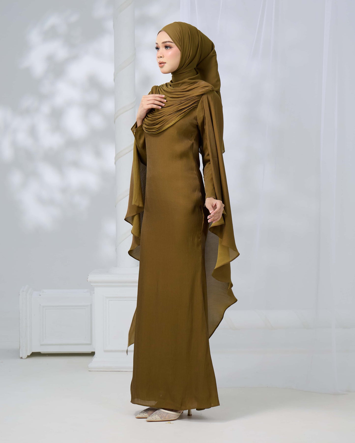 MINOR DEFECT ARLENA DRESS (ARMY GREEN)