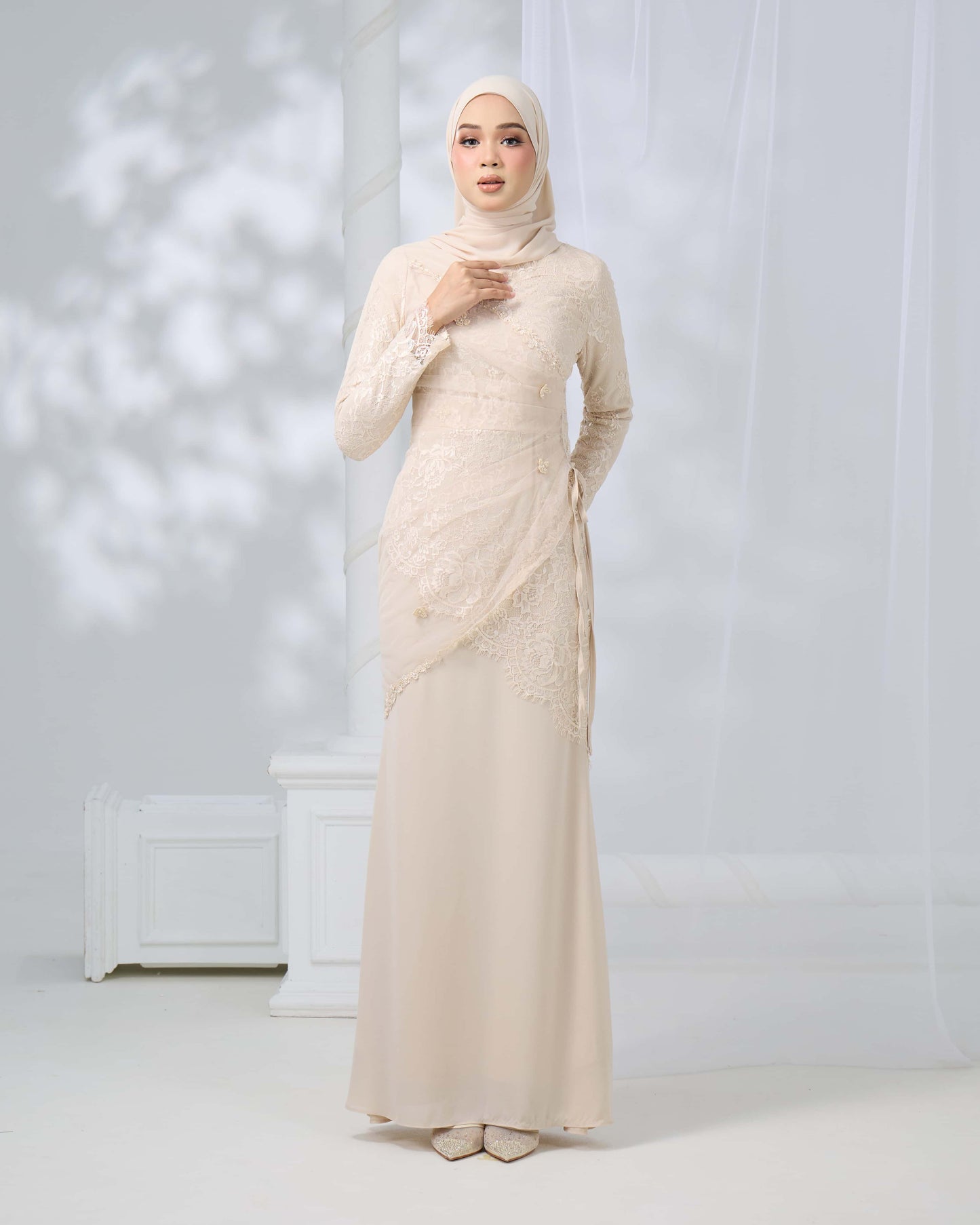MINOR DEFECT ERISHYA DRESS (CHAMPAGNE)