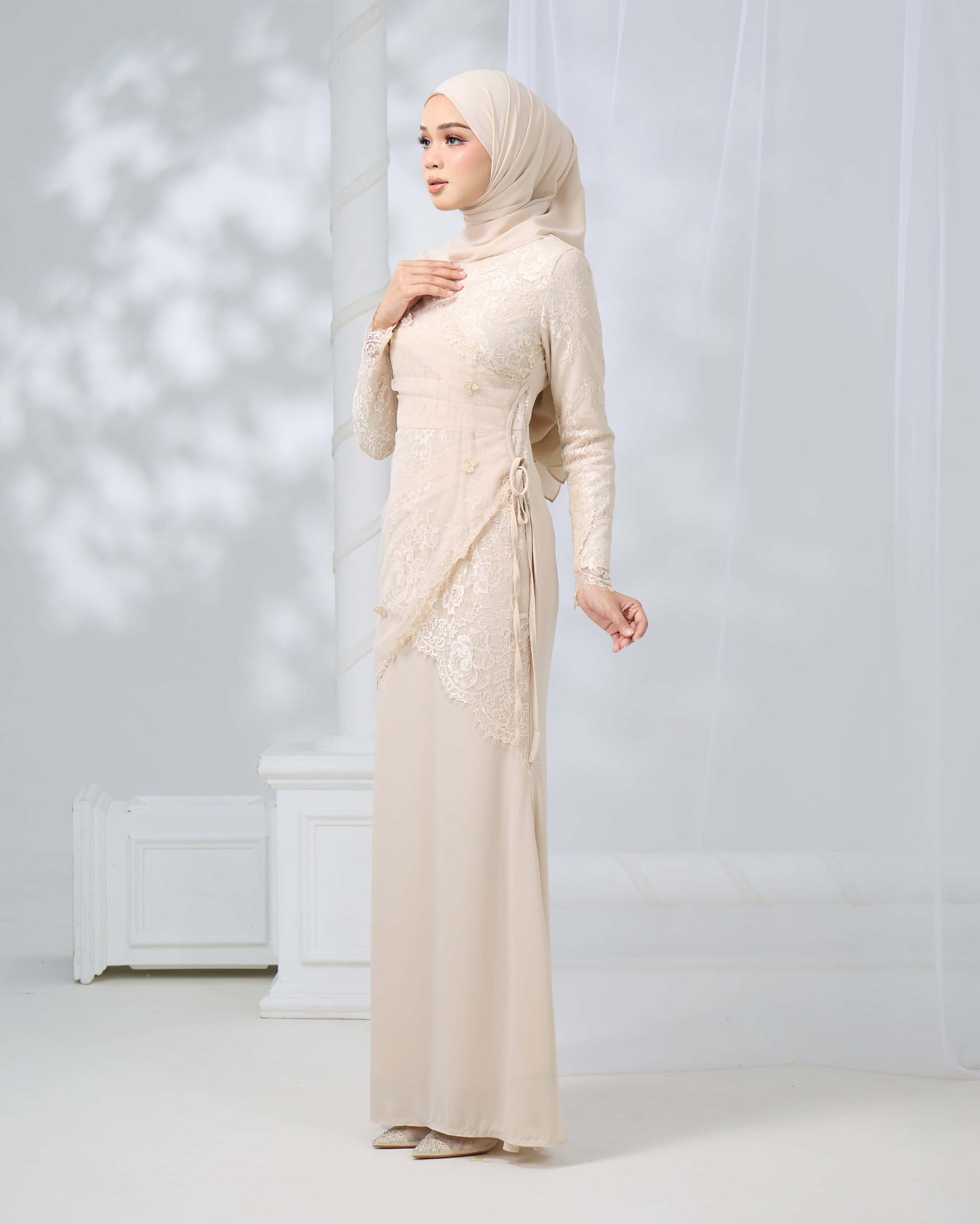 MINOR DEFECT ERISHYA DRESS (CHAMPAGNE)