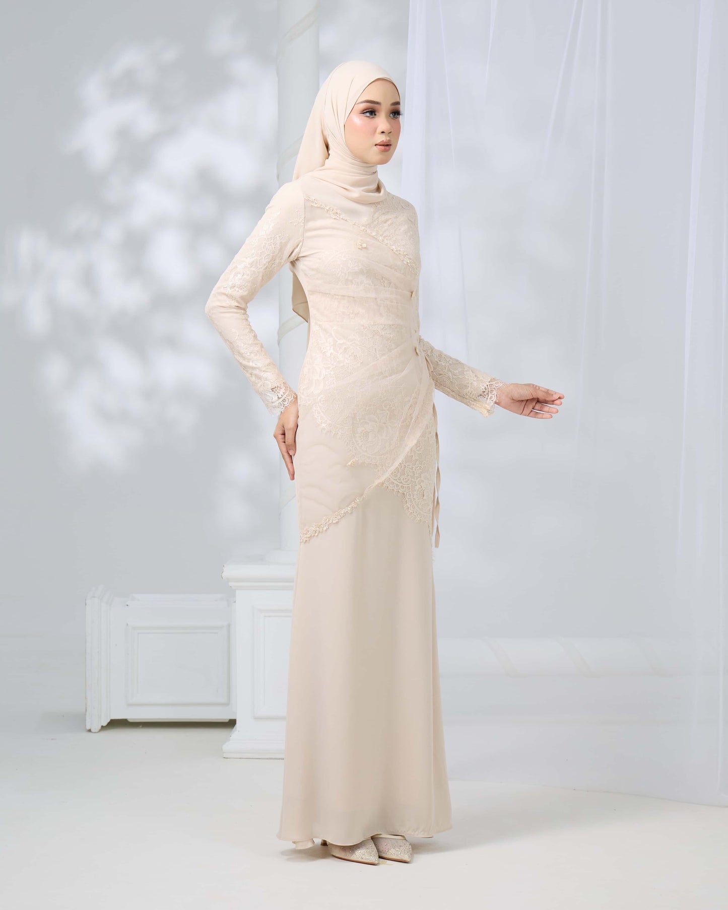 MINOR DEFECT ERISHYA DRESS (CHAMPAGNE)