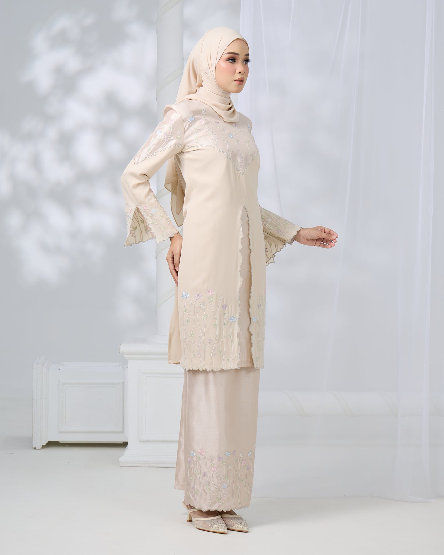 TISYA KURUNG (CHAMPAGNE)