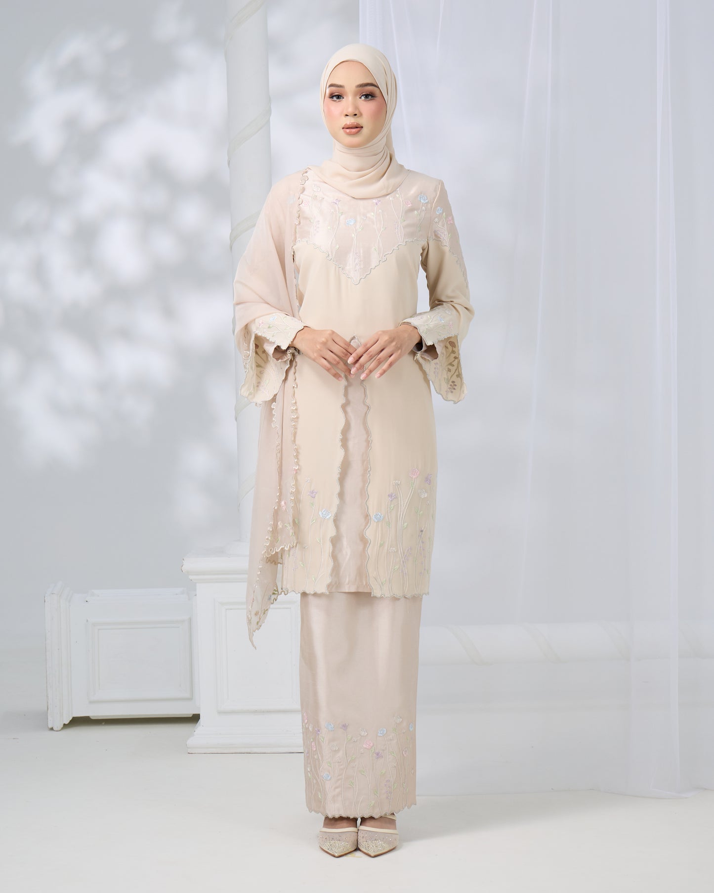TISYA KURUNG (CHAMPAGNE)