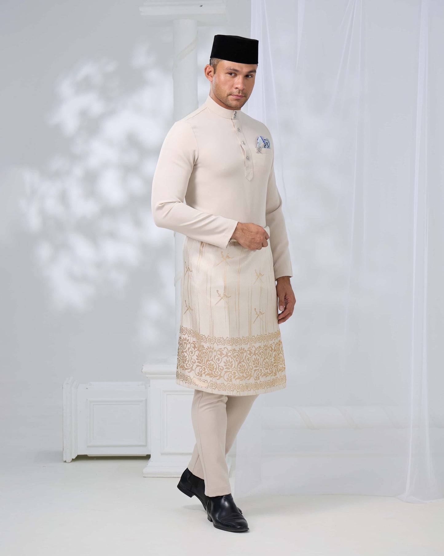 MINOR DEFECT SOULTAN BAJU MELAYU (CHAMPAGNE)