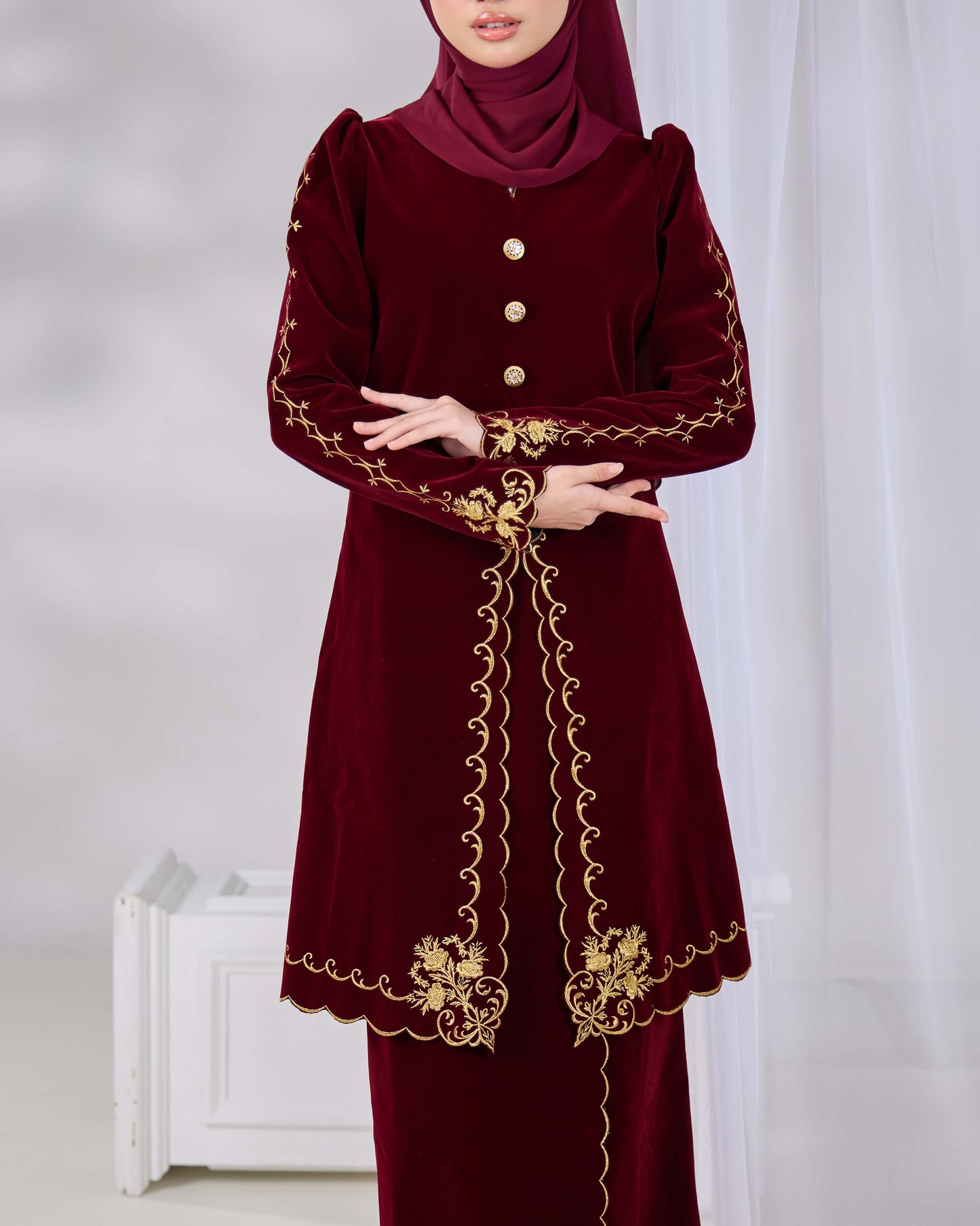 NAIFAH KEBAYA (BURGUNDY)