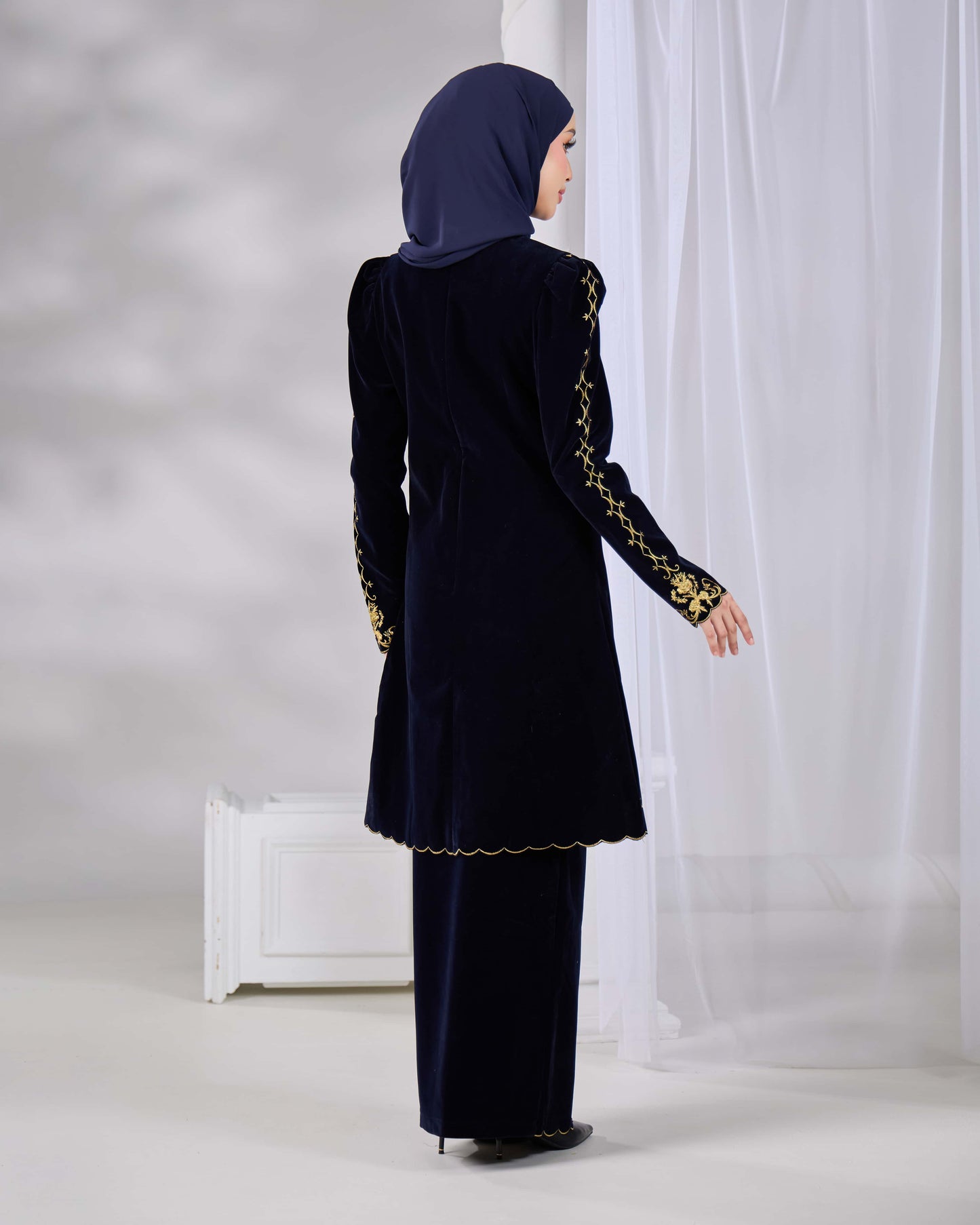 NAIFAH KEBAYA (NAVY BLUE)