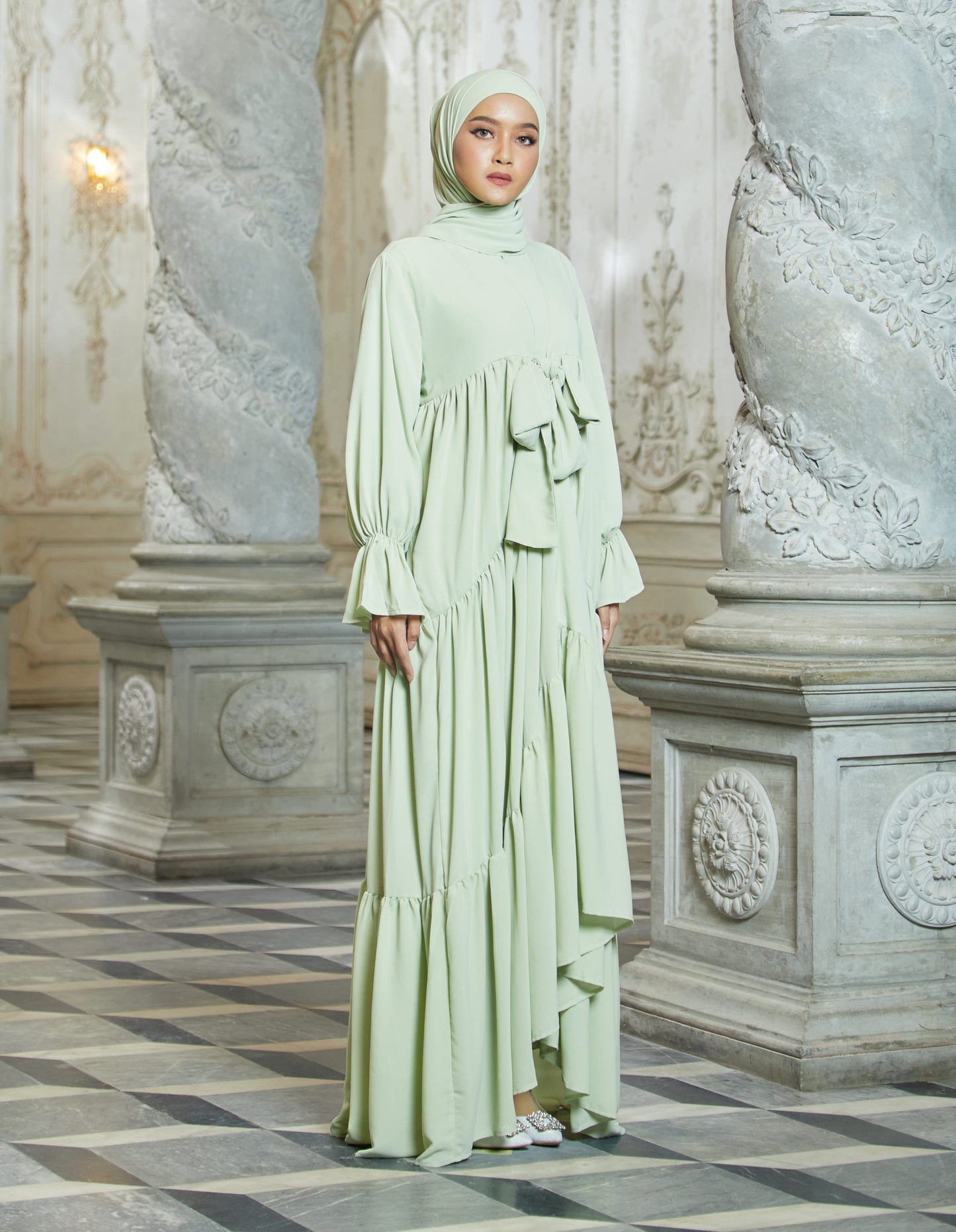 SAFAA ABAYA (GREEN TEA)
