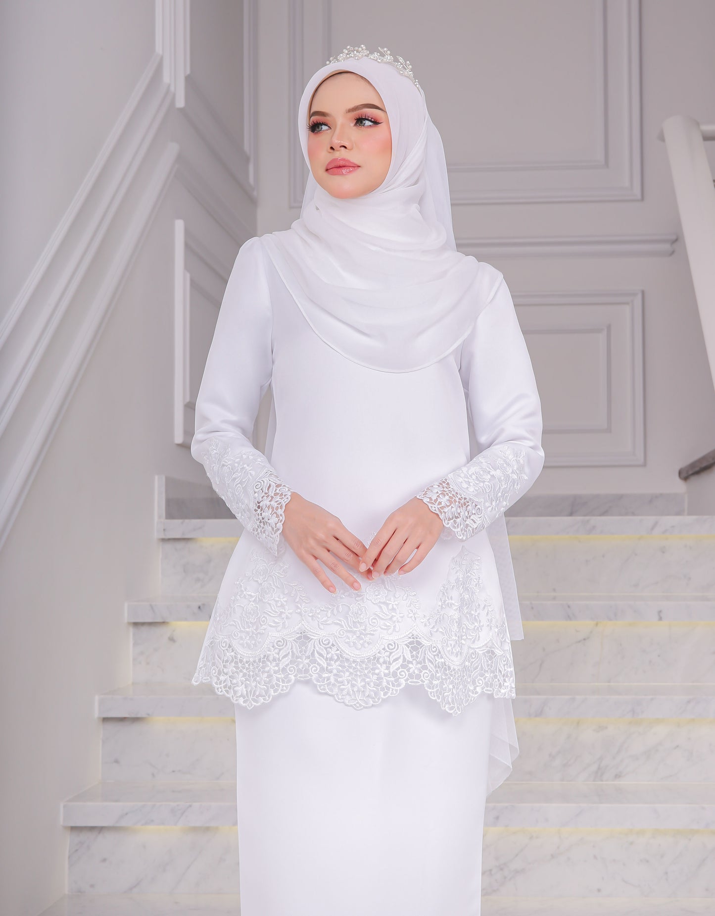 LYNDA KURUNG (WHITE)