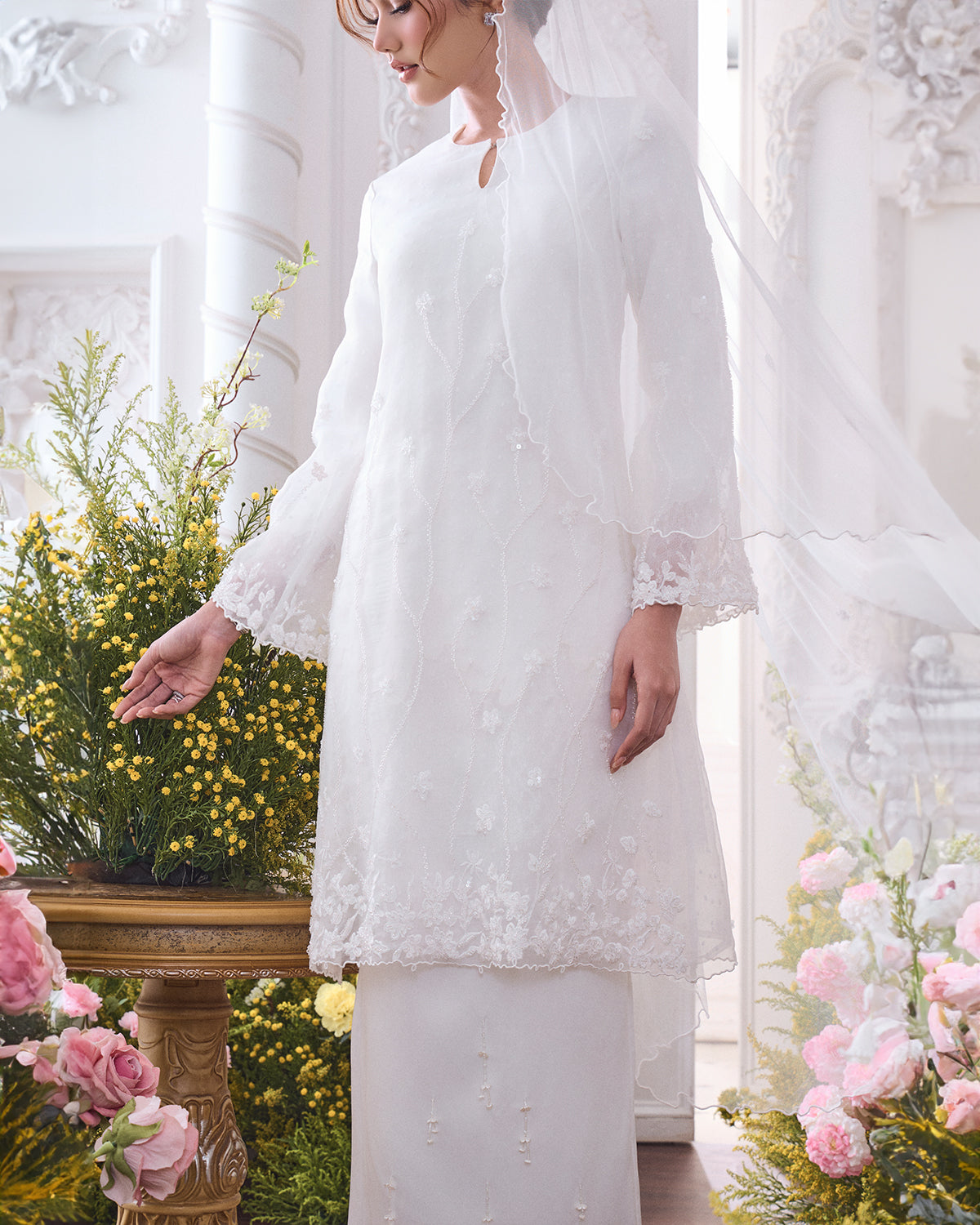 ZELINA KURUNG (OFF WHITE)