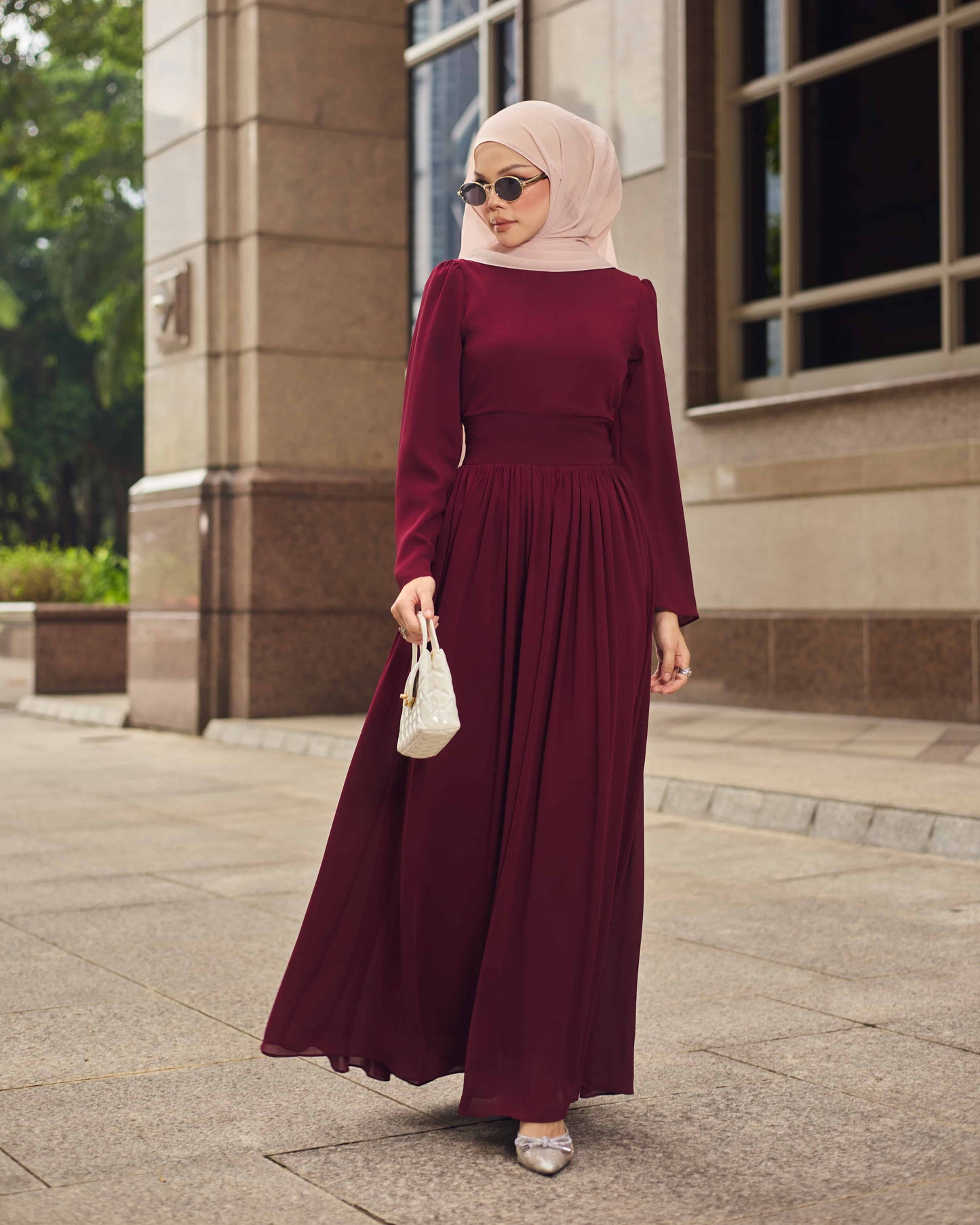 LYRA PLEATED DRESS (BURGUNDY)