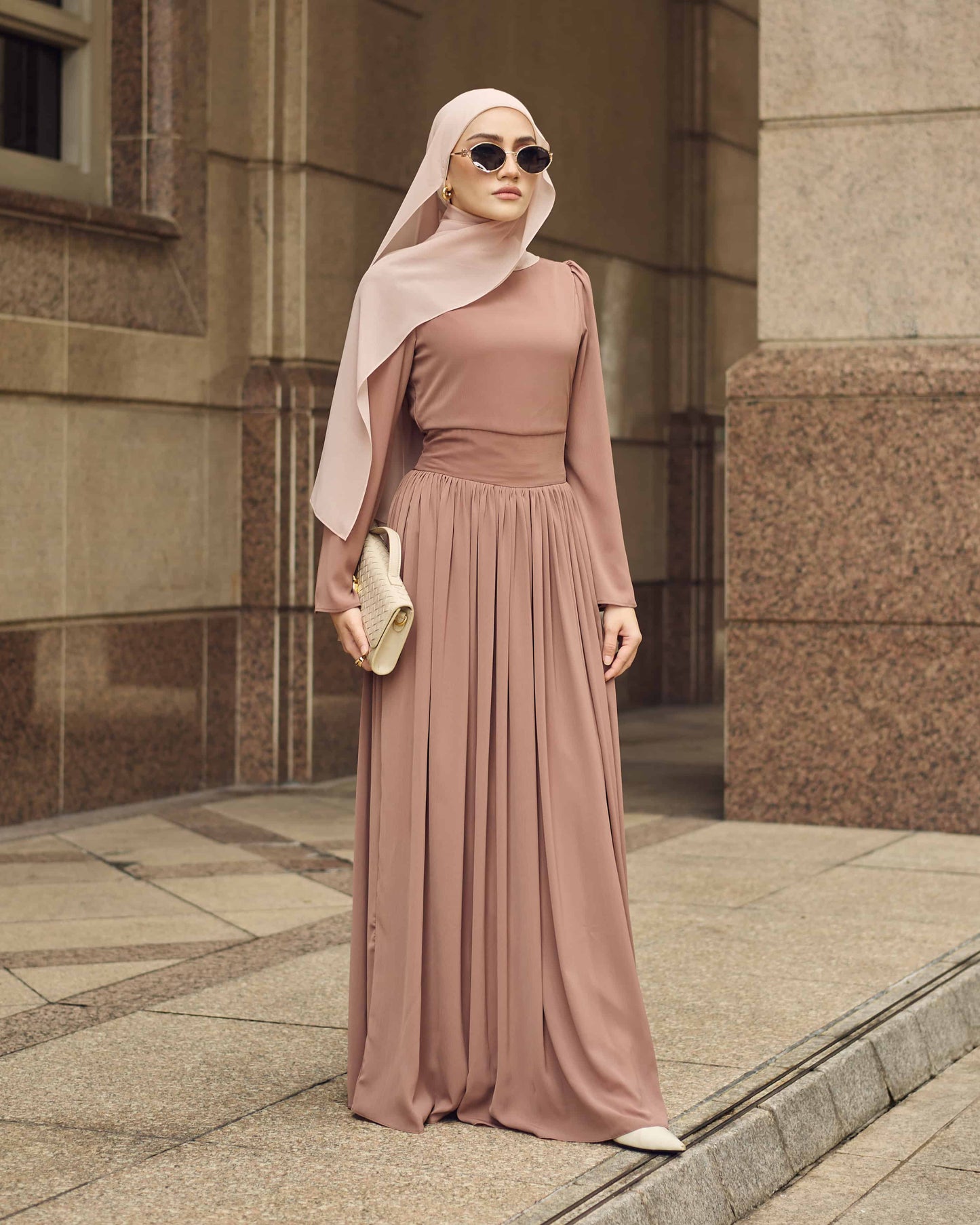 LYRA PLEATED DRESS (KHAKI)