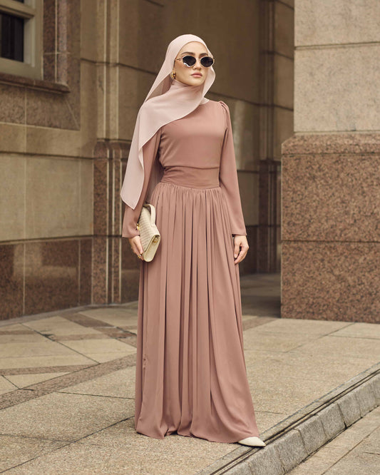 LYRA PLEATED DRESS (KHAKI)