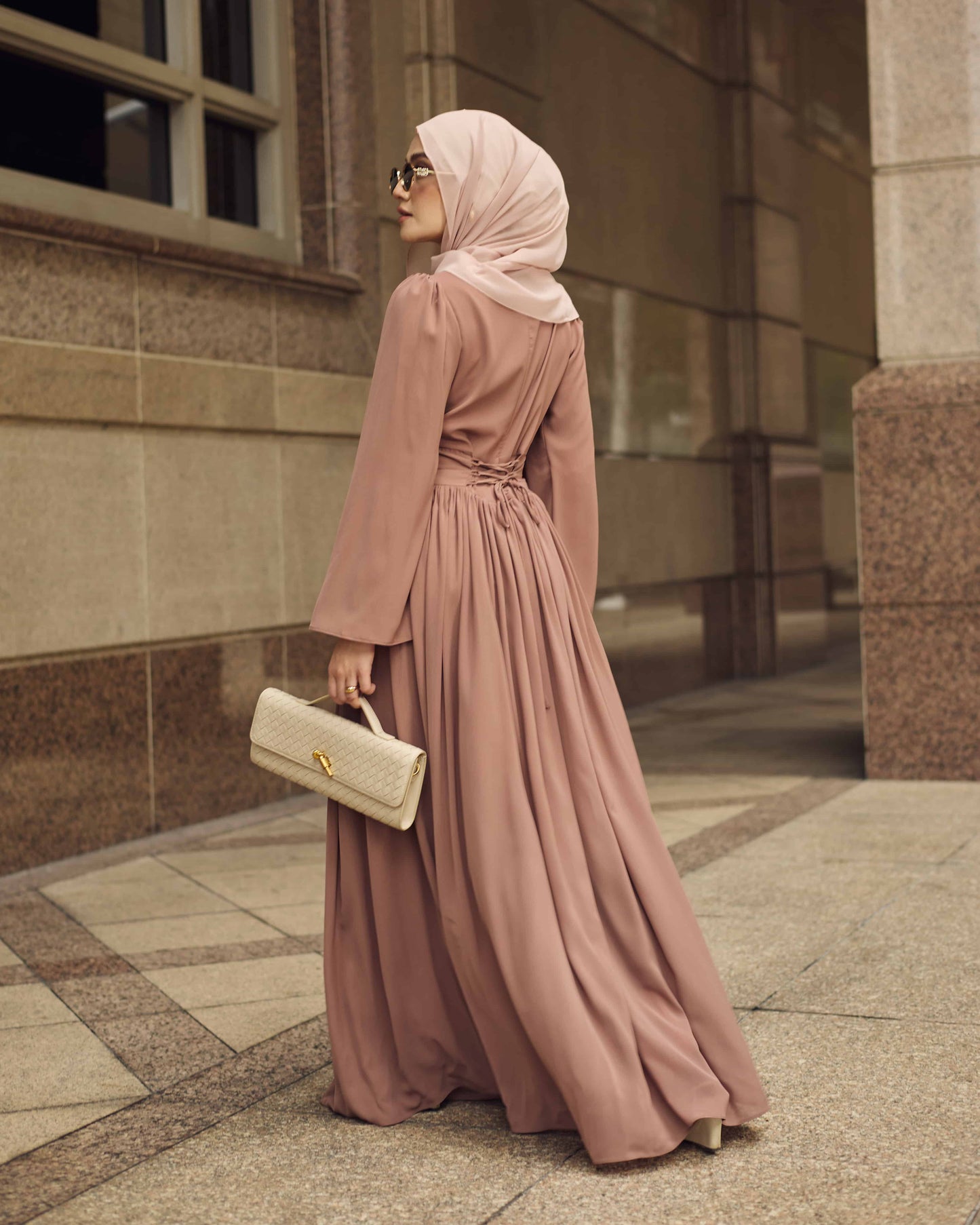 LYRA PLEATED DRESS (KHAKI)