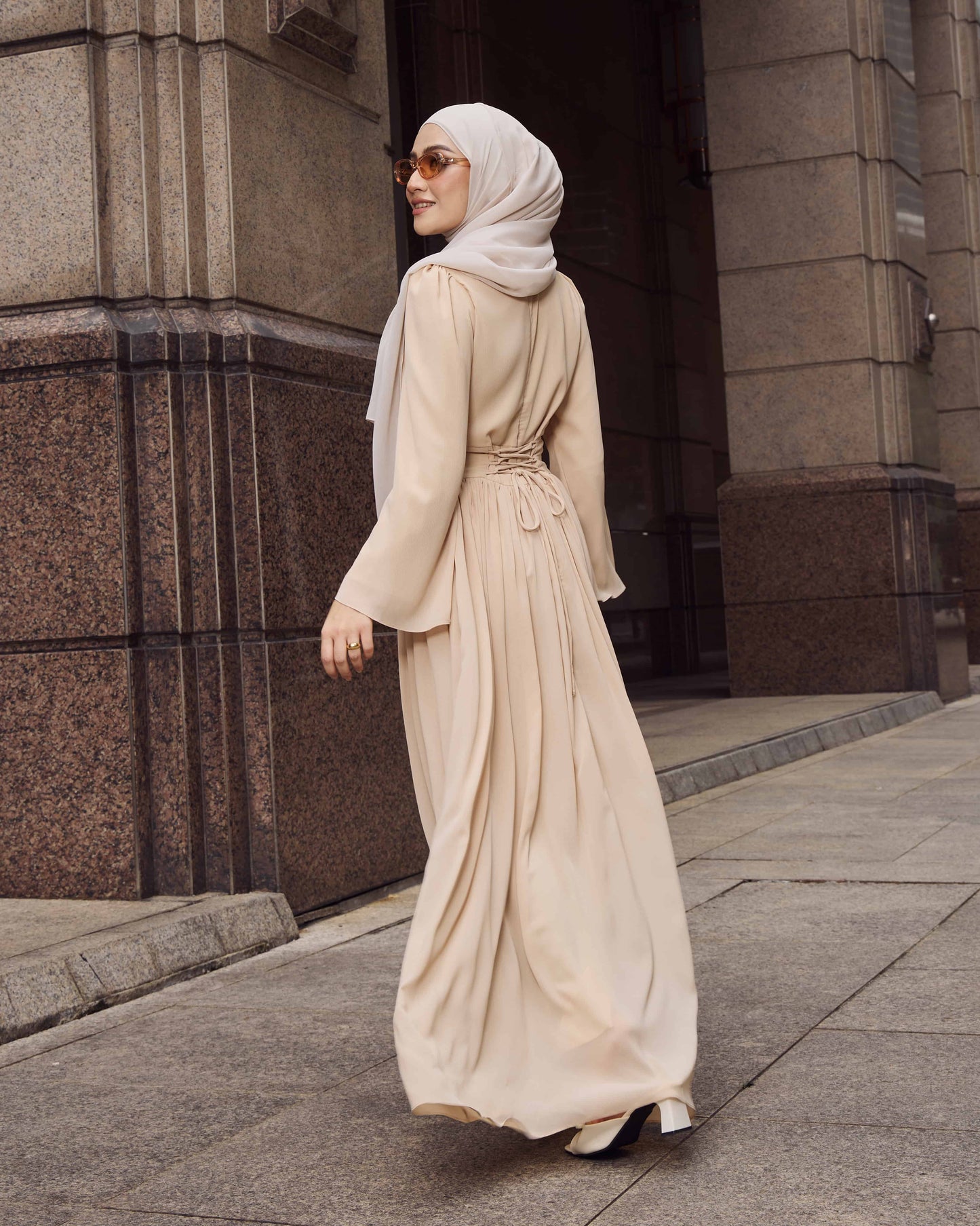 LYRA PLEATED DRESS (CHAMPAGNE)